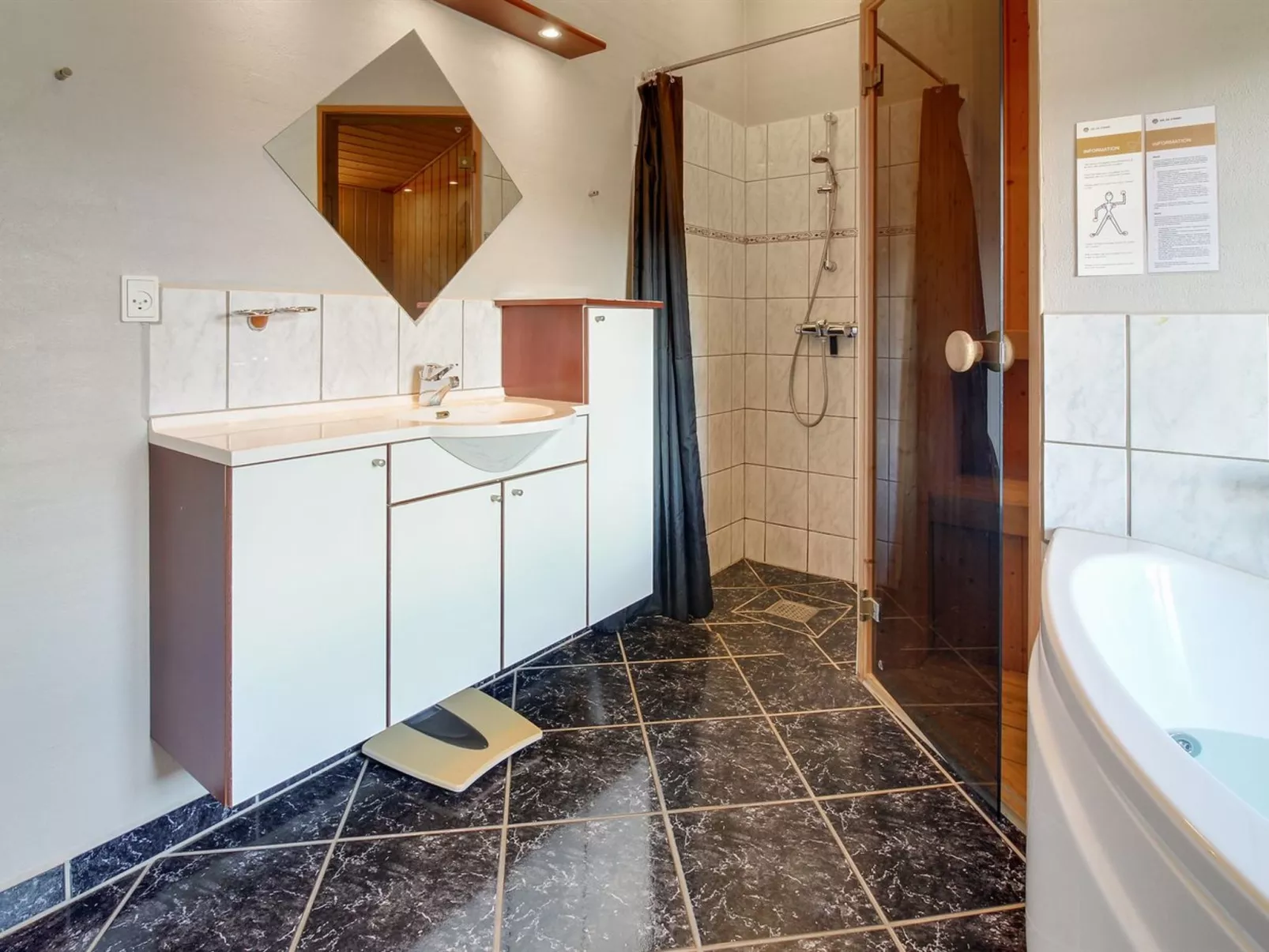 "Karlina" - 100m from the sea-Binnen