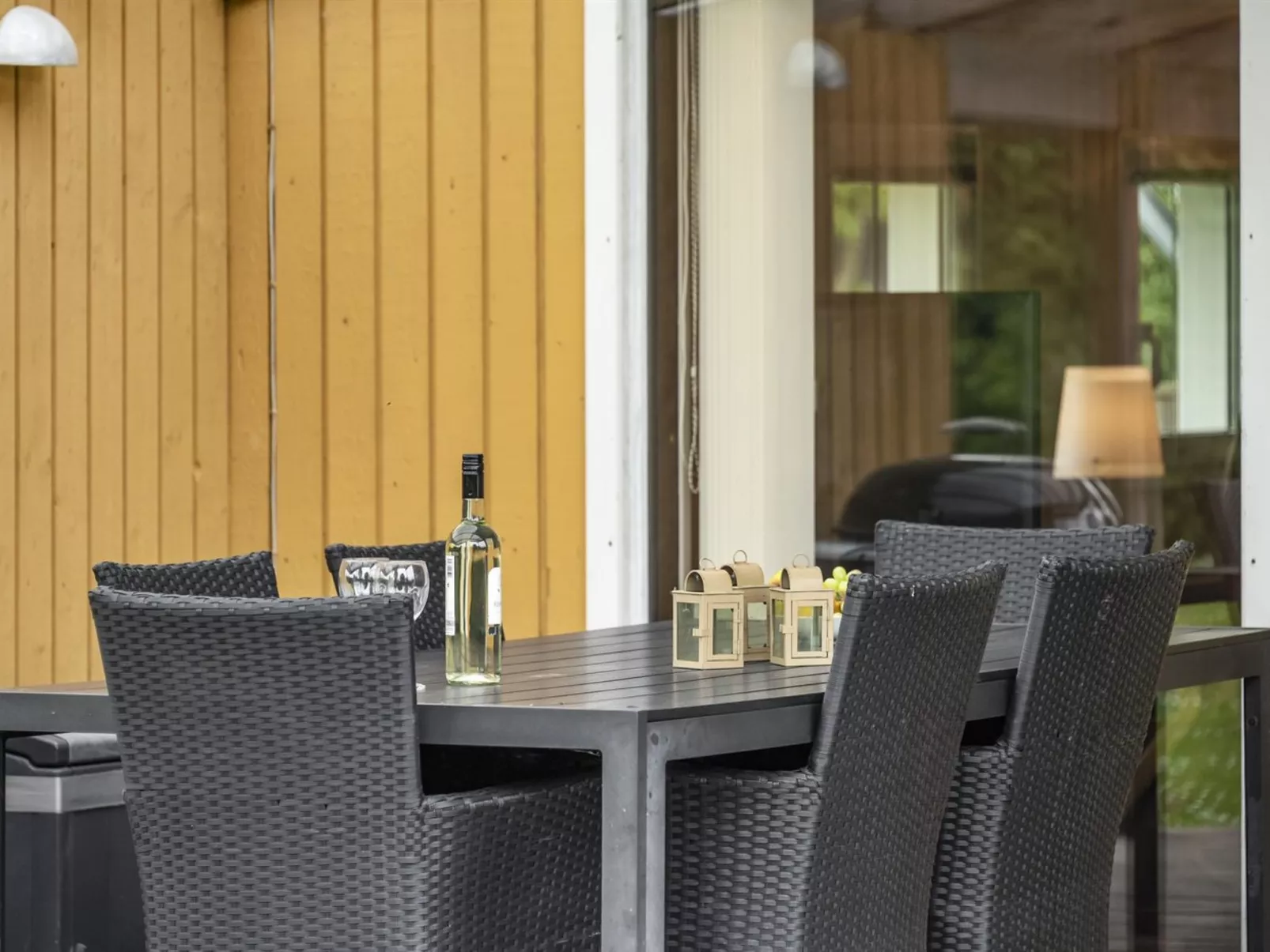 "Virpi" - 400m from the sea-Binnen