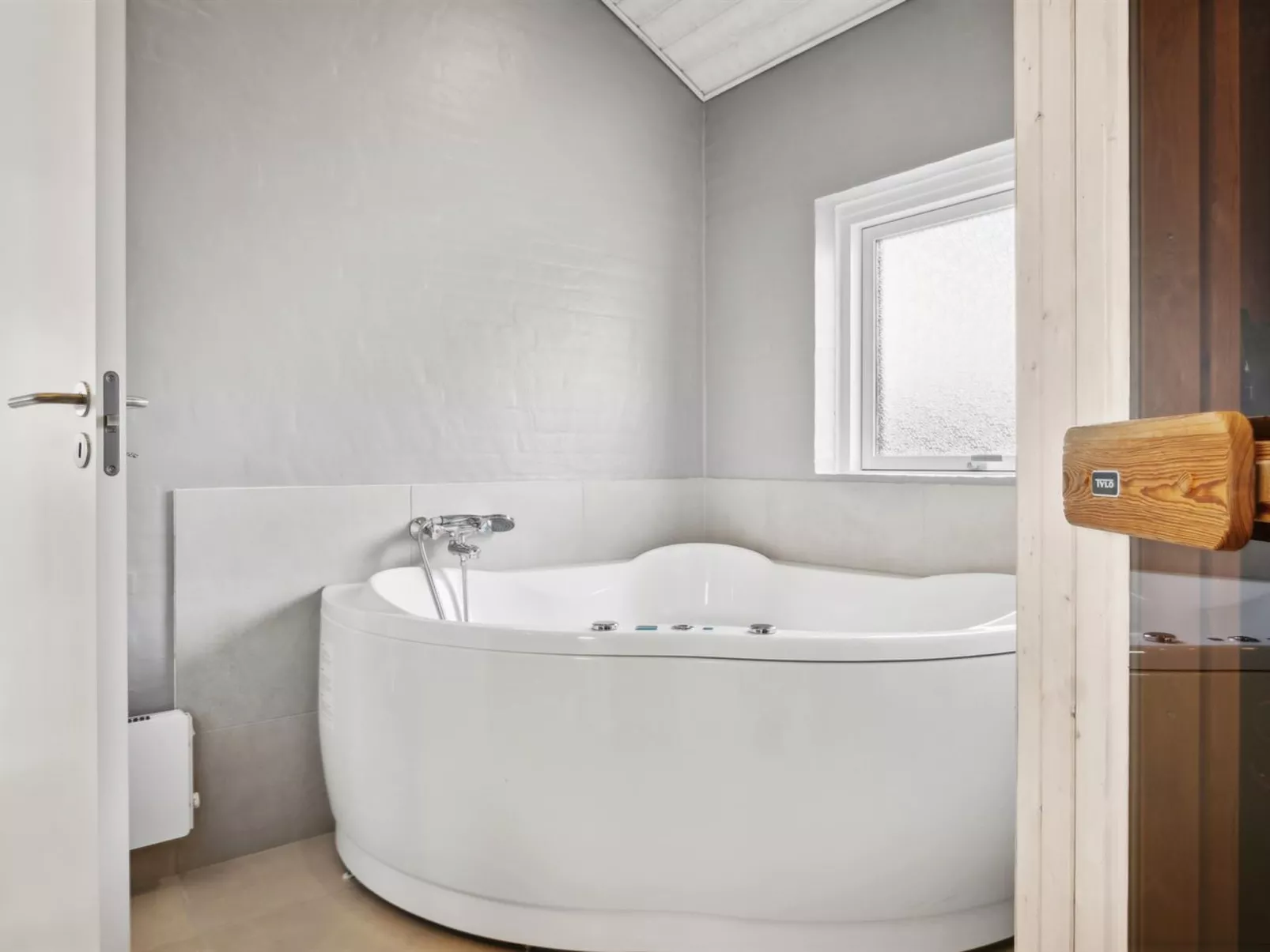 "Sylvana" - 400m from the sea-Binnen