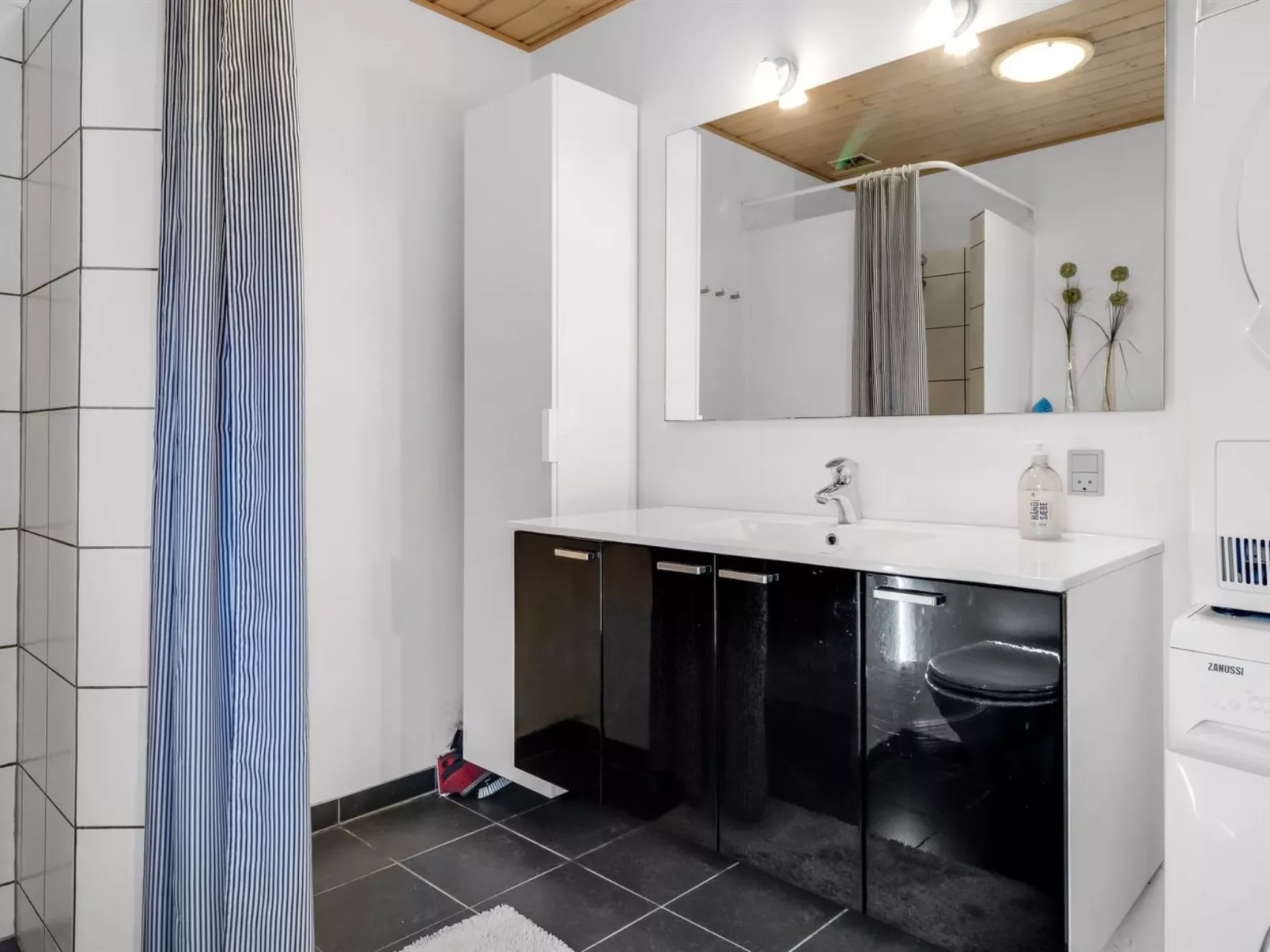 "Thorolf" - 30km from the sea-Binnen