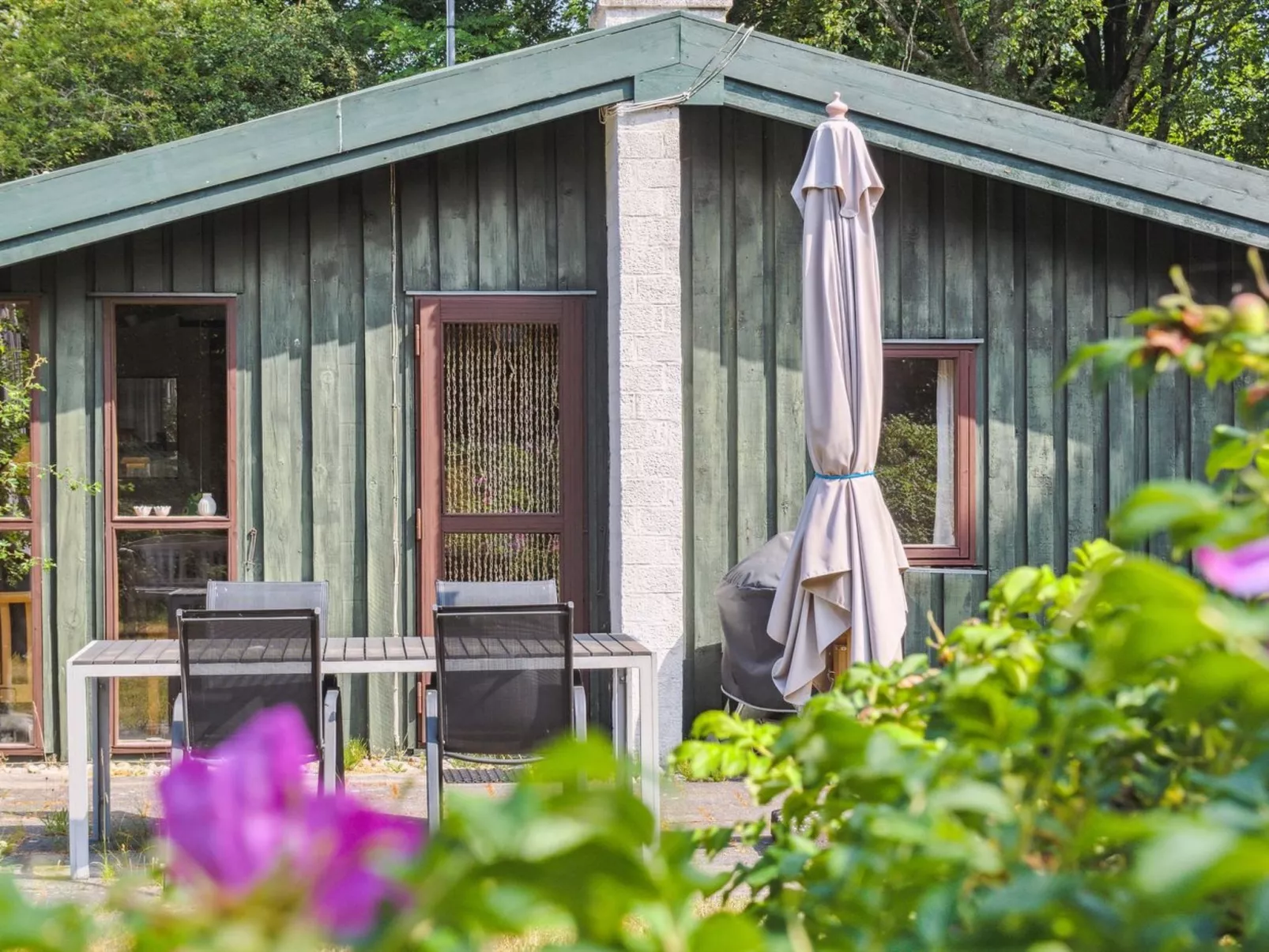 "Matta" - 800m from the sea-Buiten