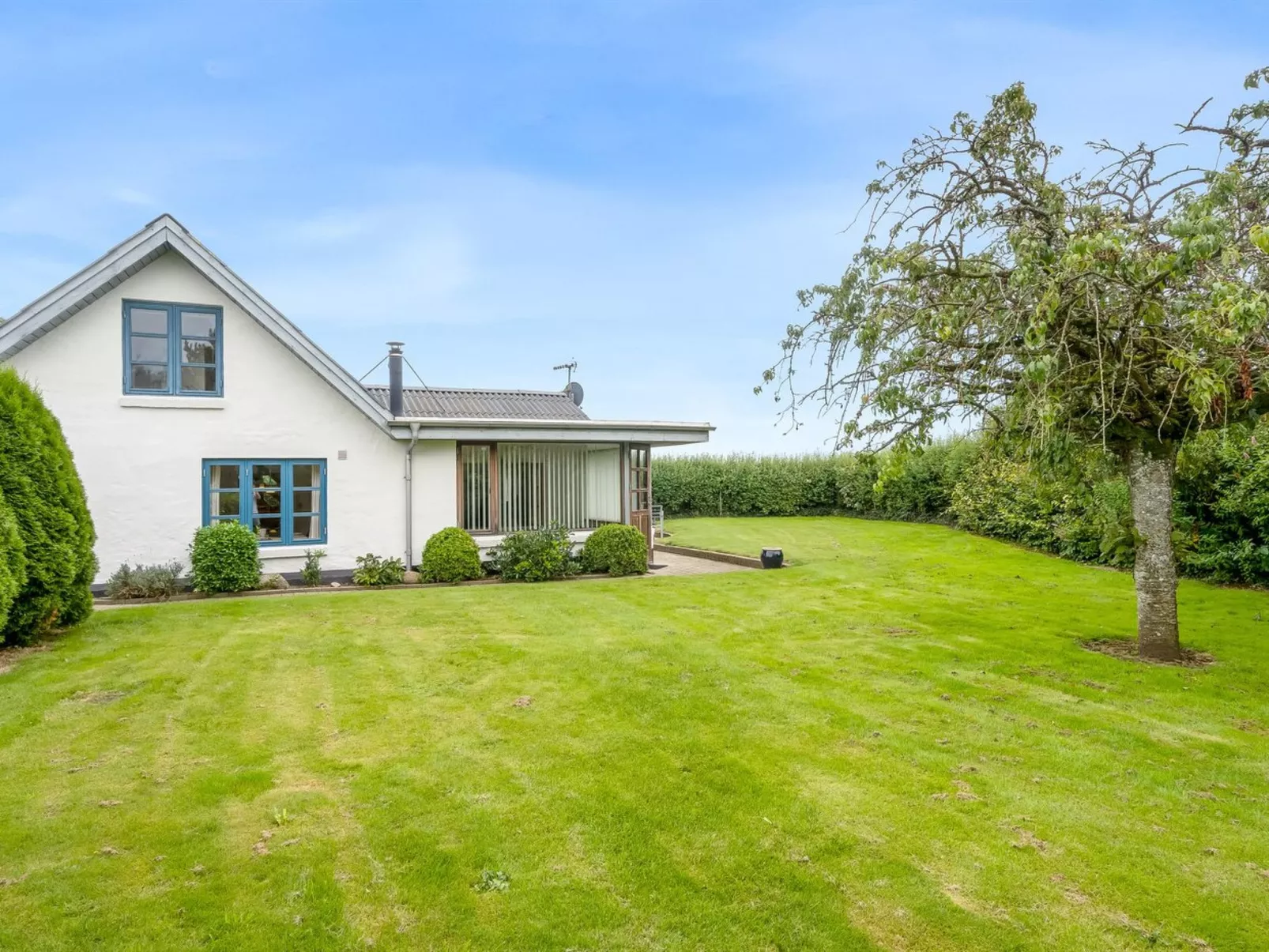 "Aliza" - 300m to the fjord-Buiten