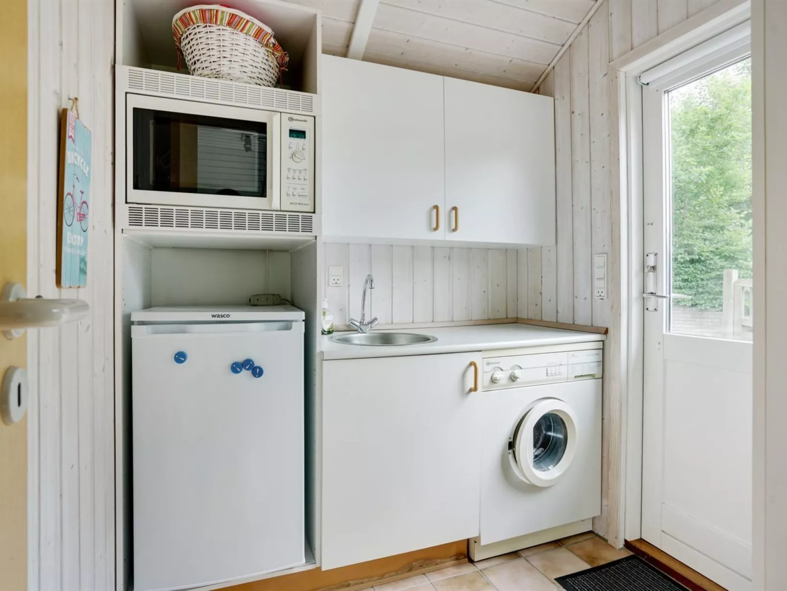 "Algot" - 100m to the fjord-Binnen