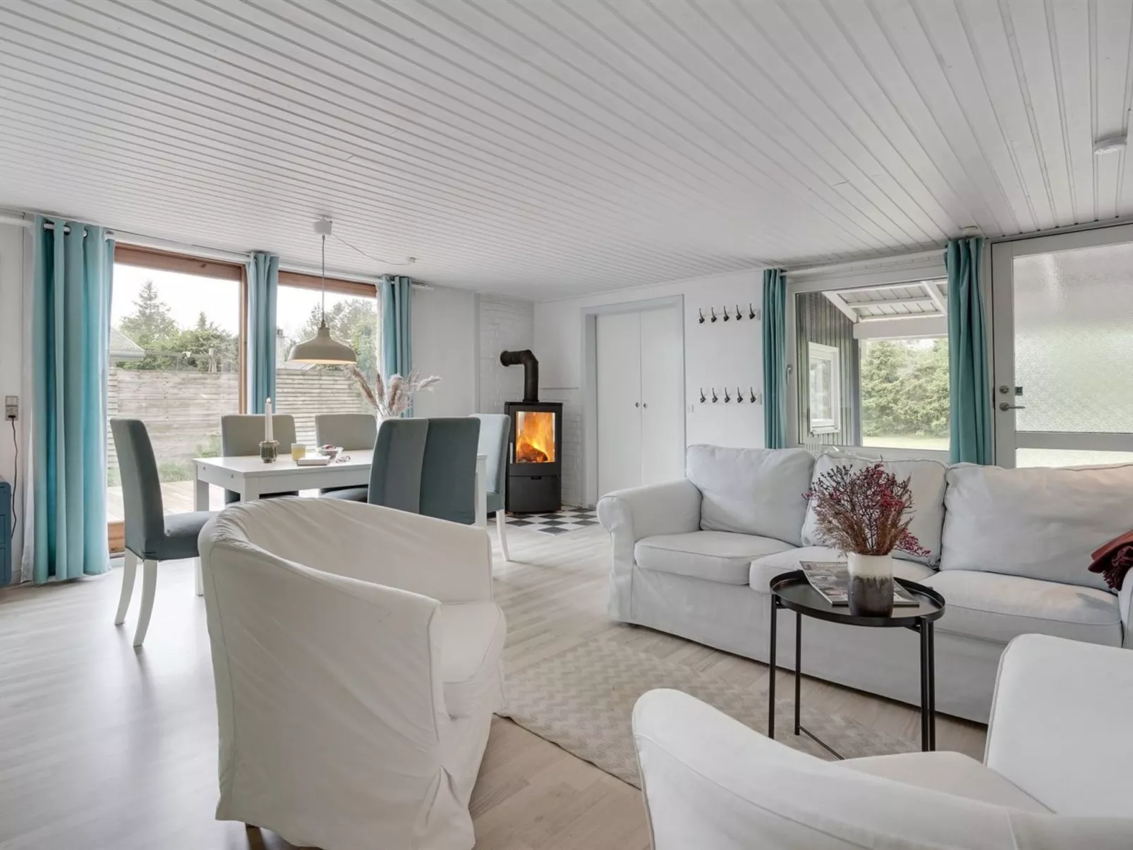 "Landolf" - 250m from the sea-Binnen