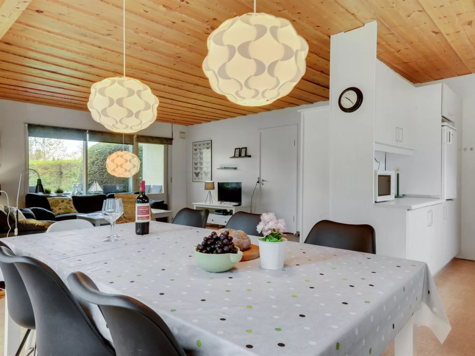 "Arnulf" - 400m from the sea-Binnen