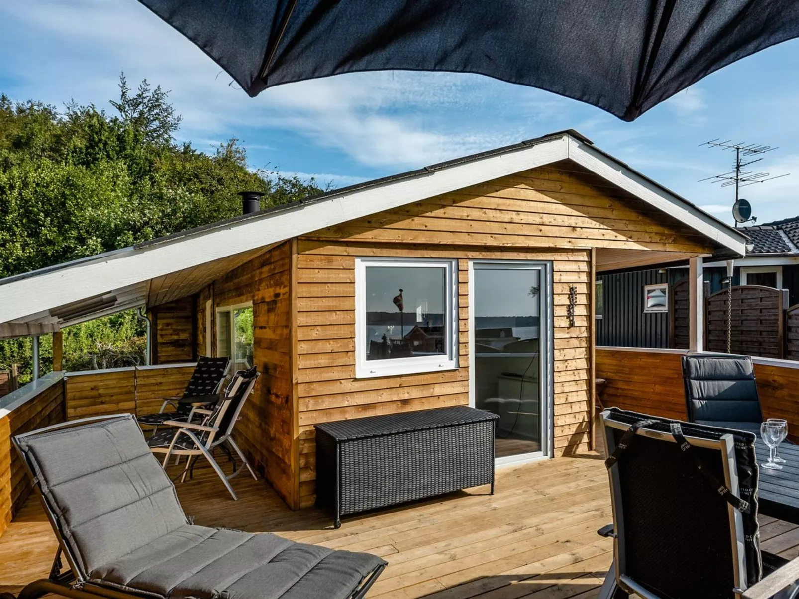 "Gjurgja" - 100m from the sea-Buiten