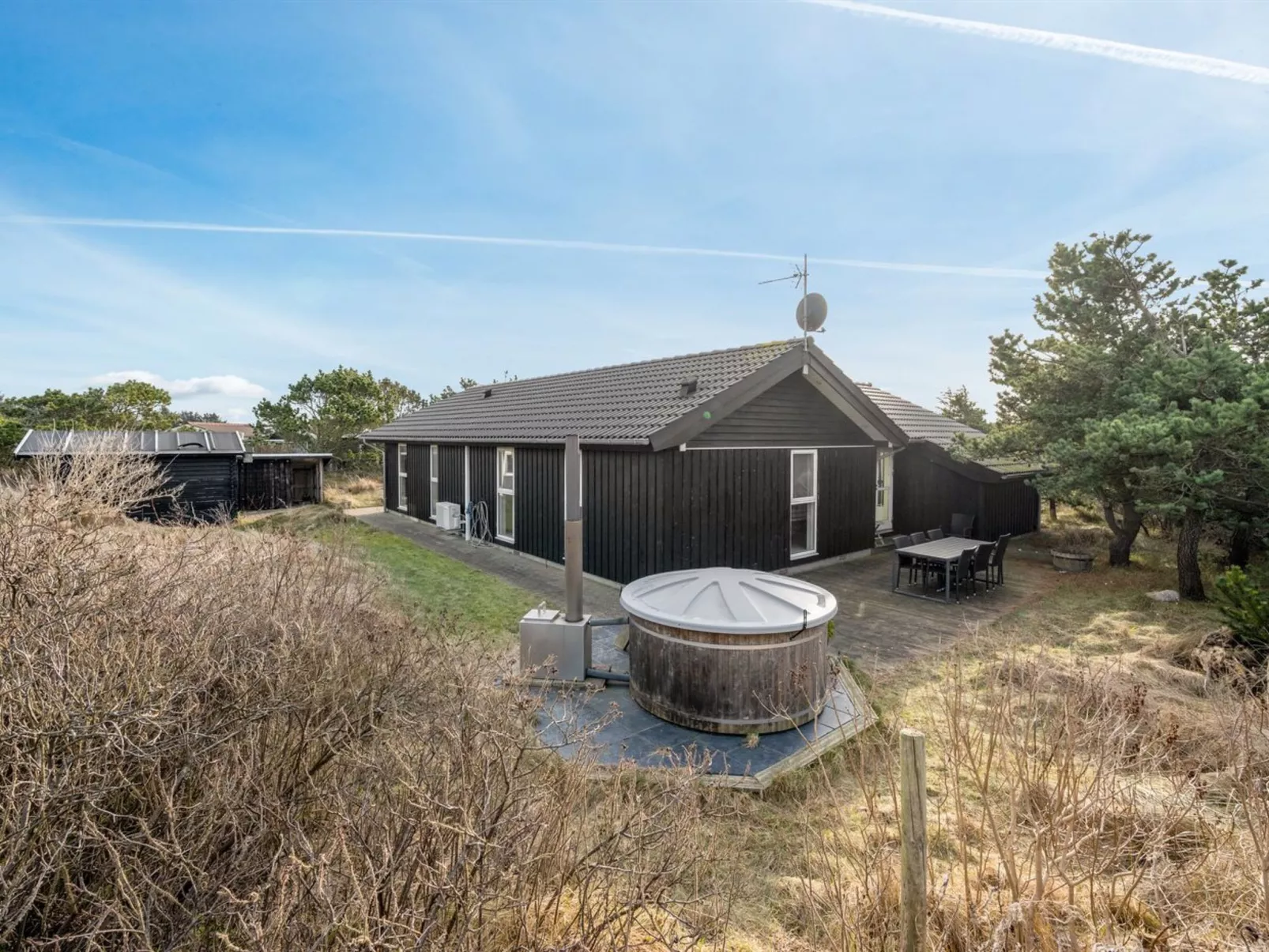 "Illona" -  from the sea-Binnen