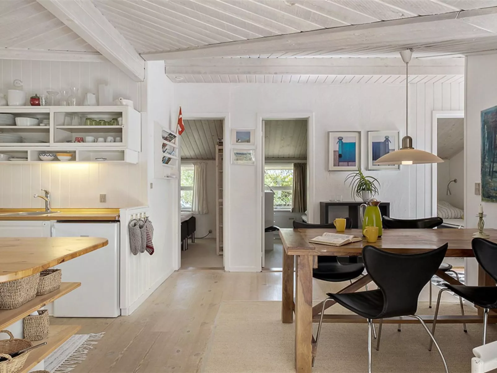 "Amabel" - 200m from the sea-Binnen