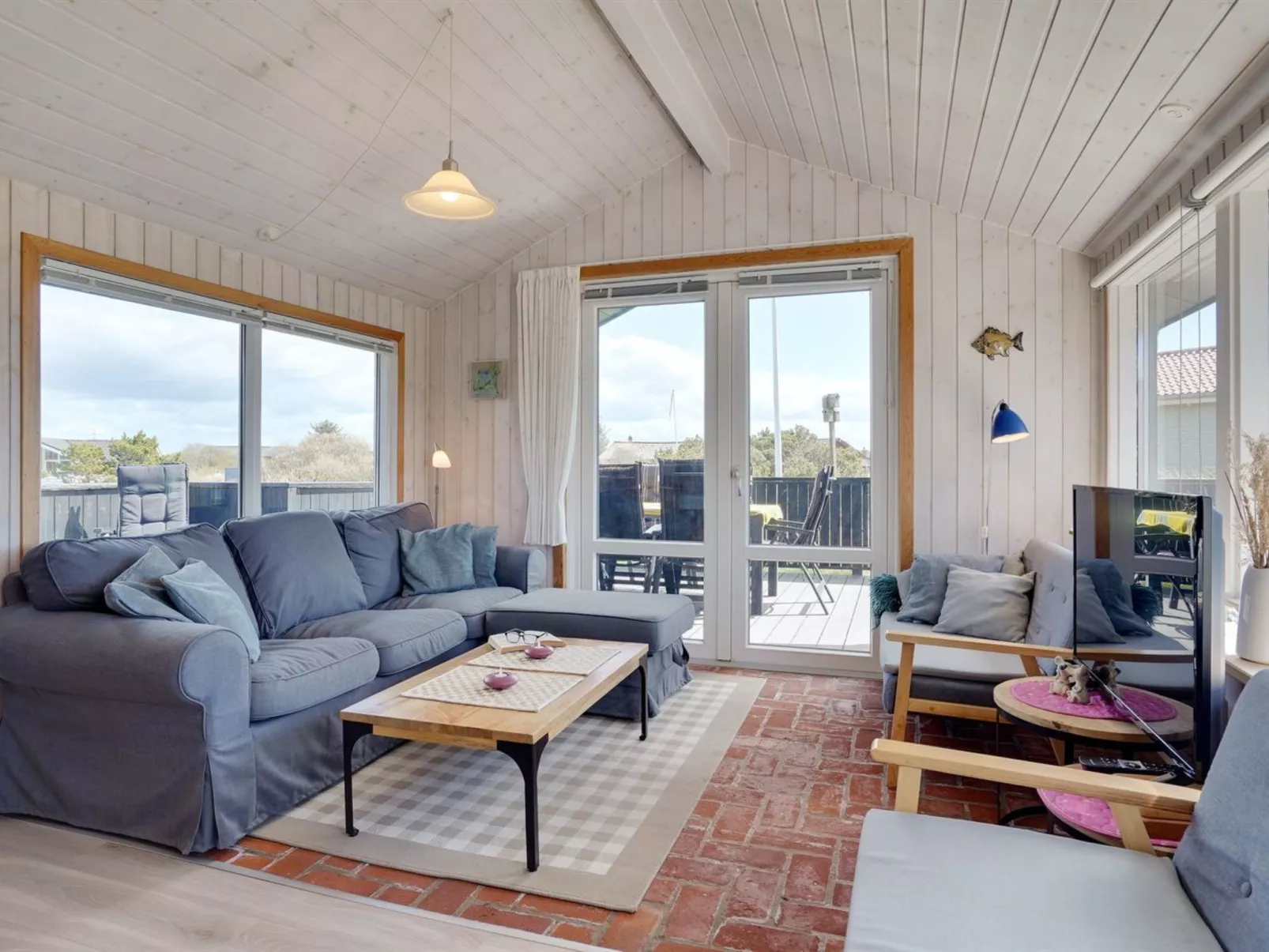 "Elmine" - 700m from the sea-Binnen