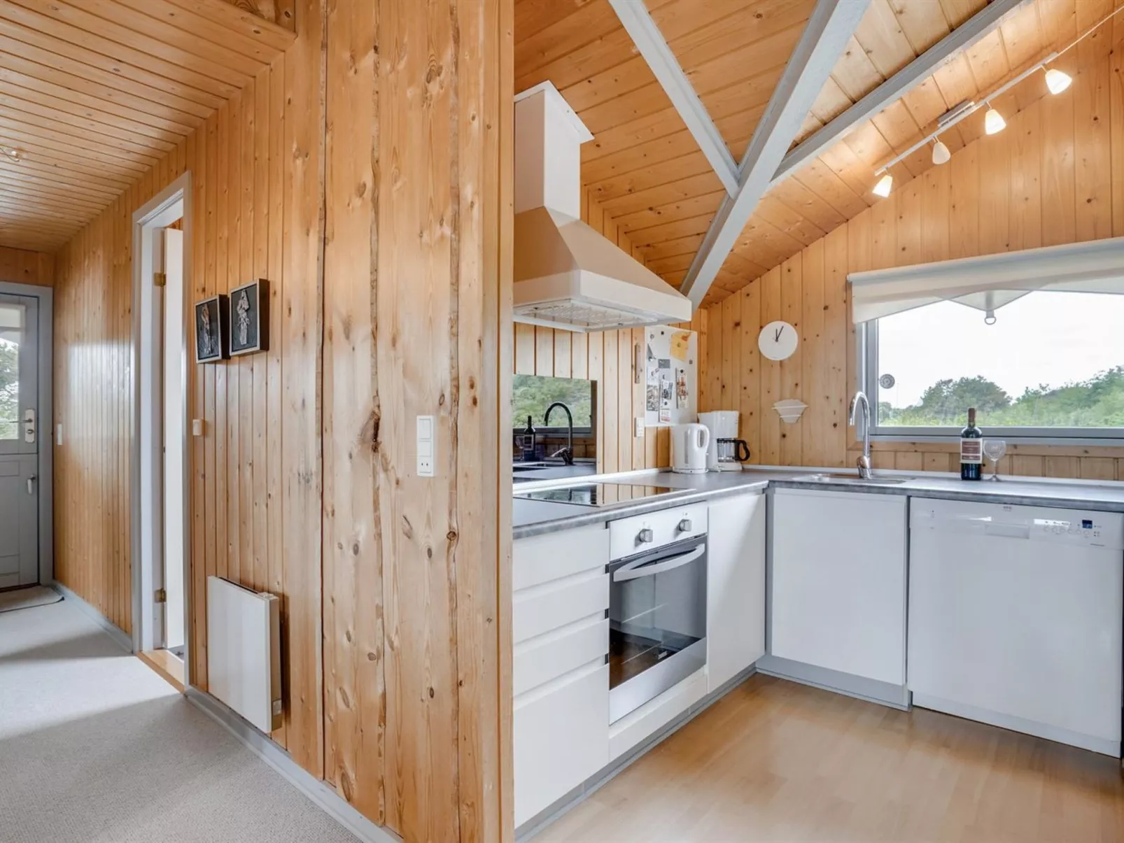 "Bryniulf" - 1.8km from the sea-Binnen