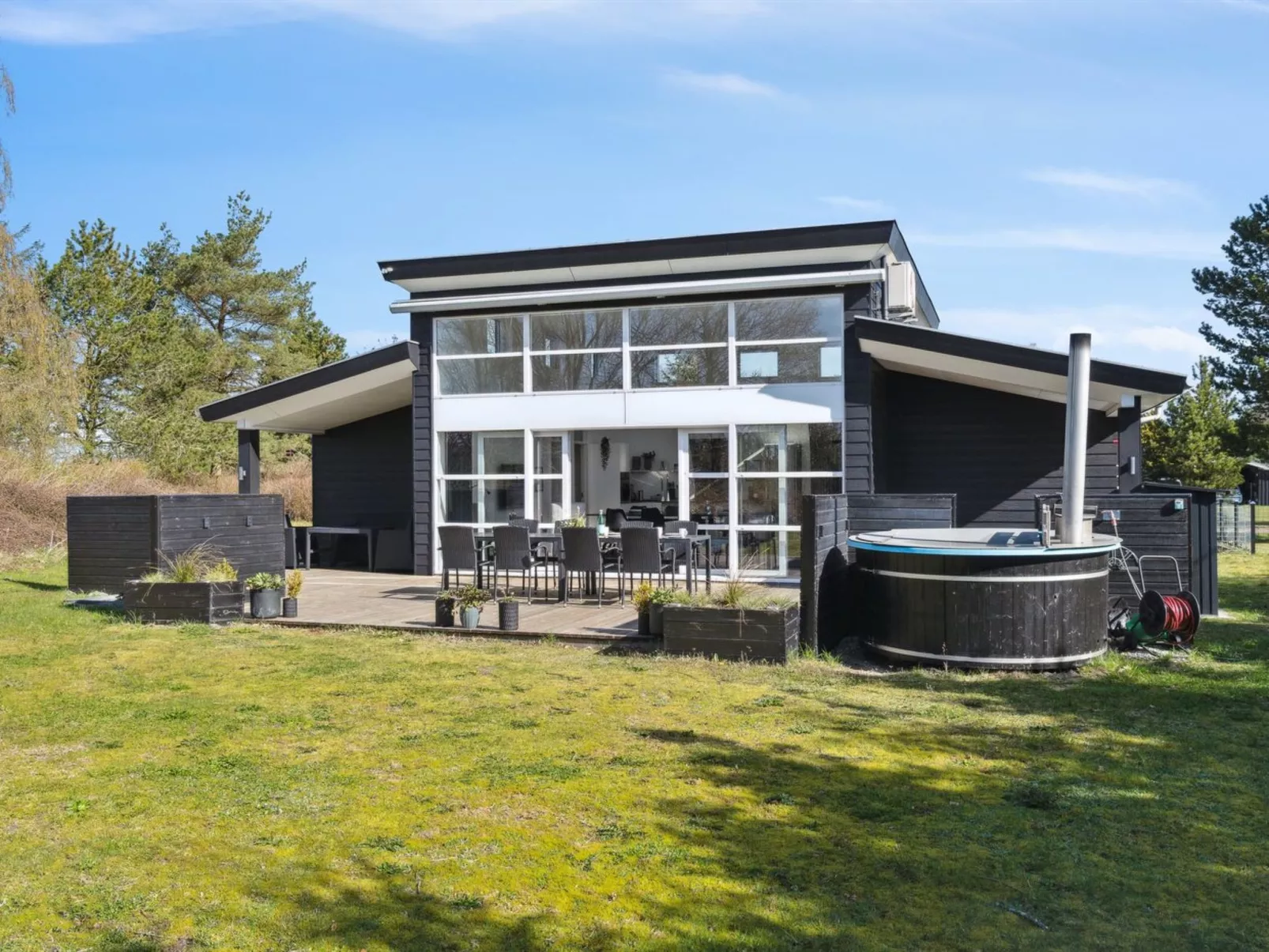 "Todor" - 1.1km from the sea-Buiten