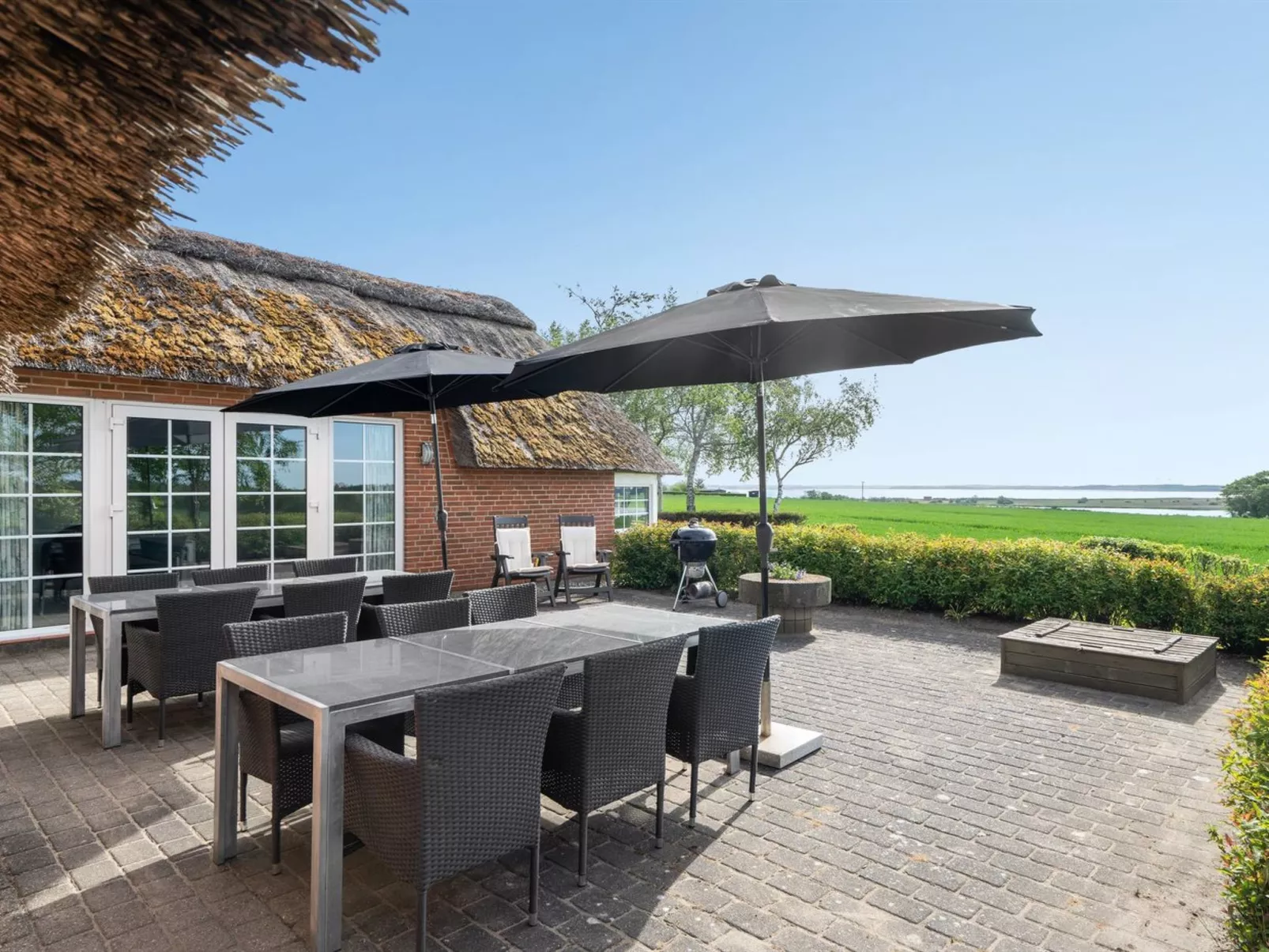 "Jügen" - 900m to the fjord-Buiten