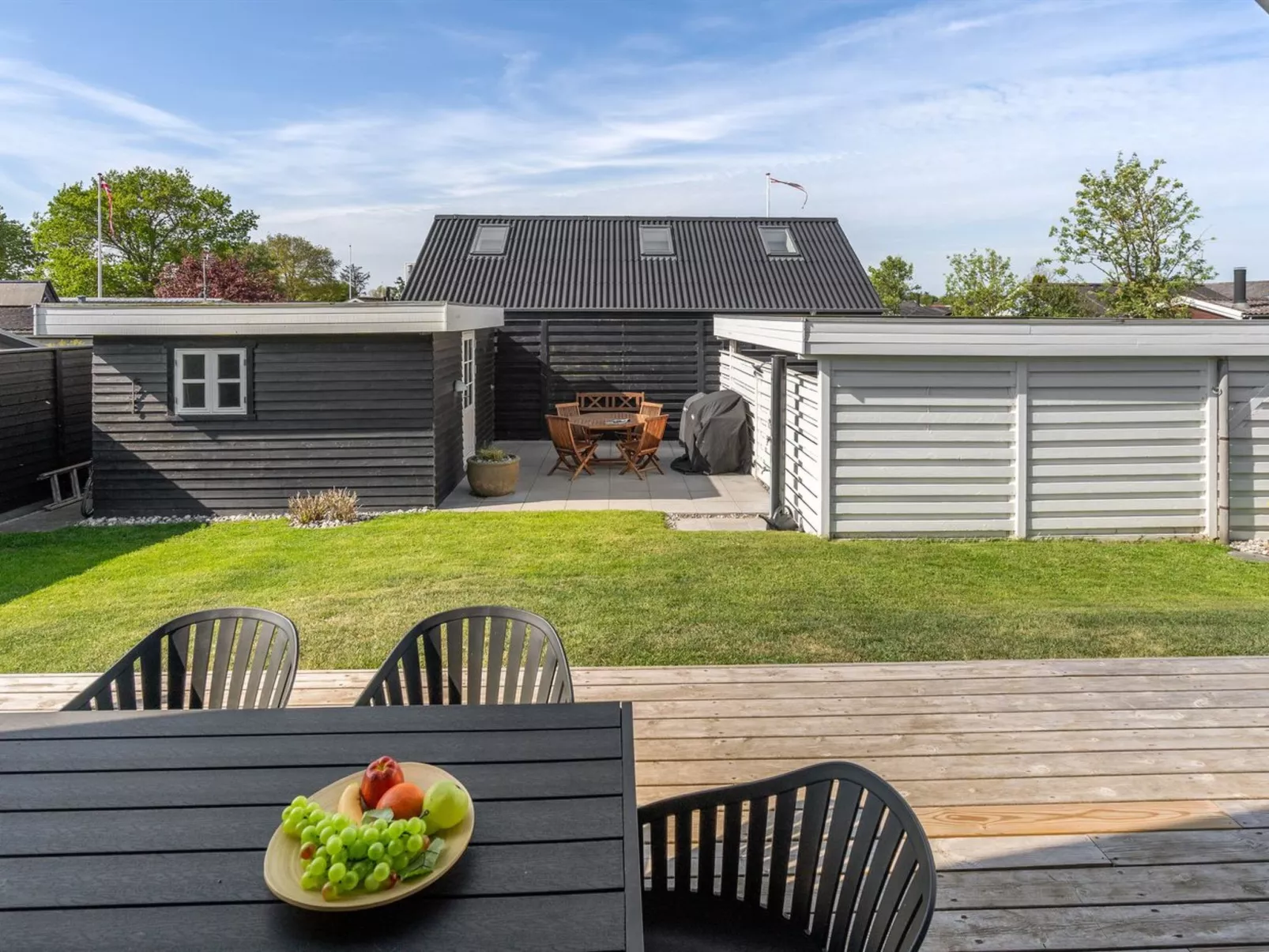 "Ulv" - 25m from the sea-Buiten