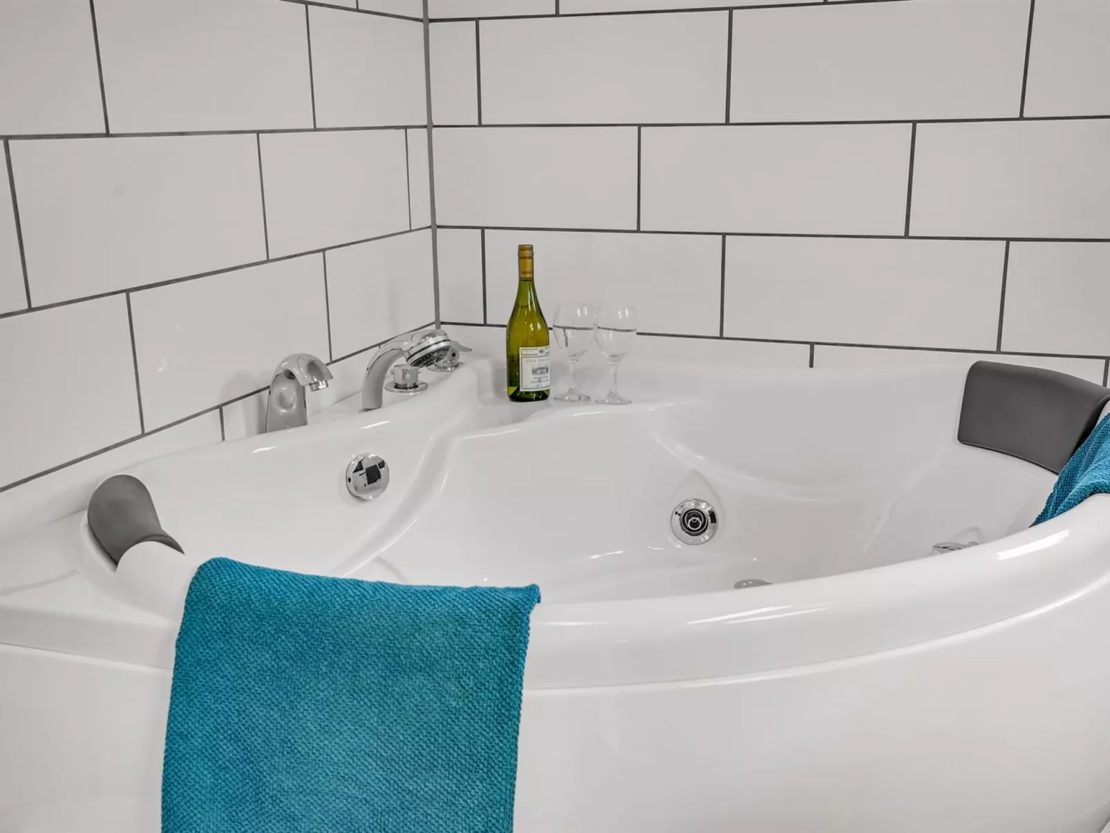 "Ayen" - 1.5km from the sea-Binnen