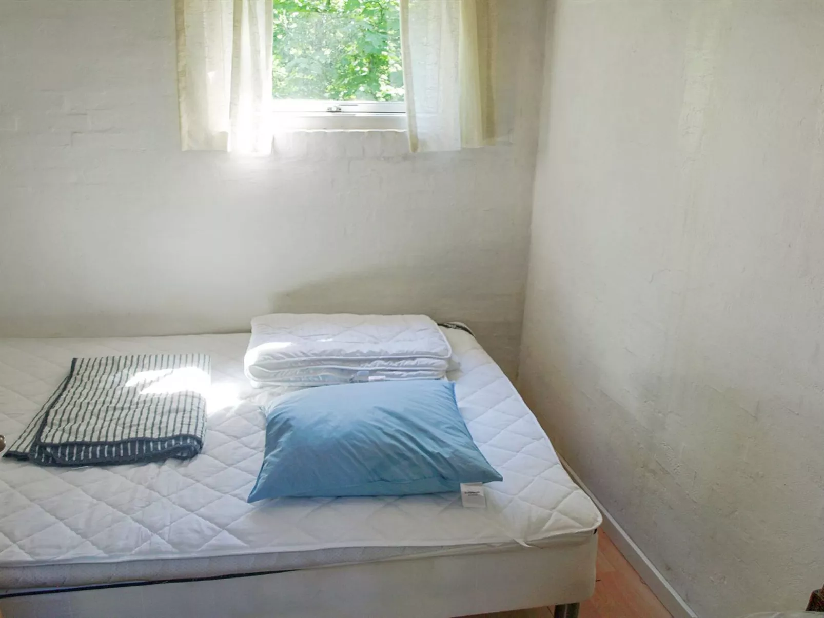 "Laurine" - 2.7km from the sea-Binnen