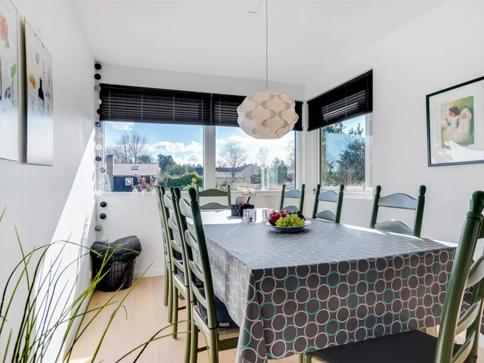 "Rosmarie" - 600m from the sea-Binnen