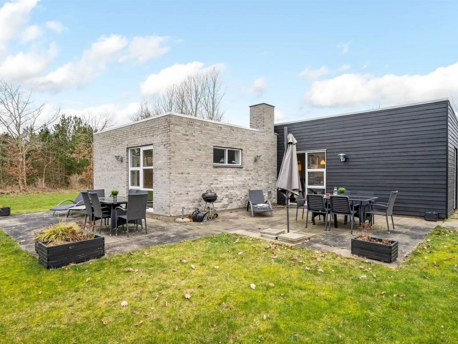 "Jarven" - 500m to the fjord-Buiten