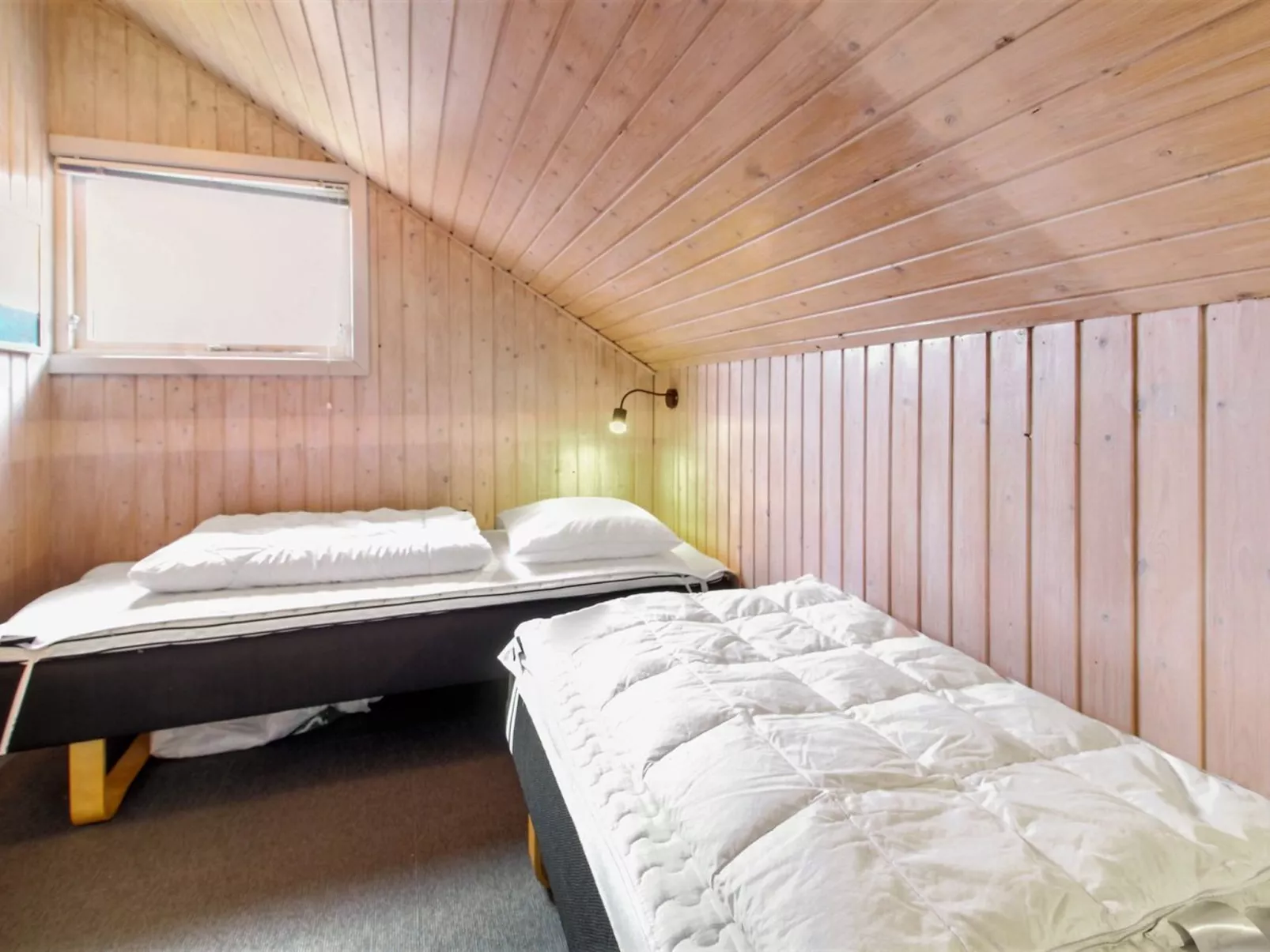 "Josie" - 200m from the sea-Binnen