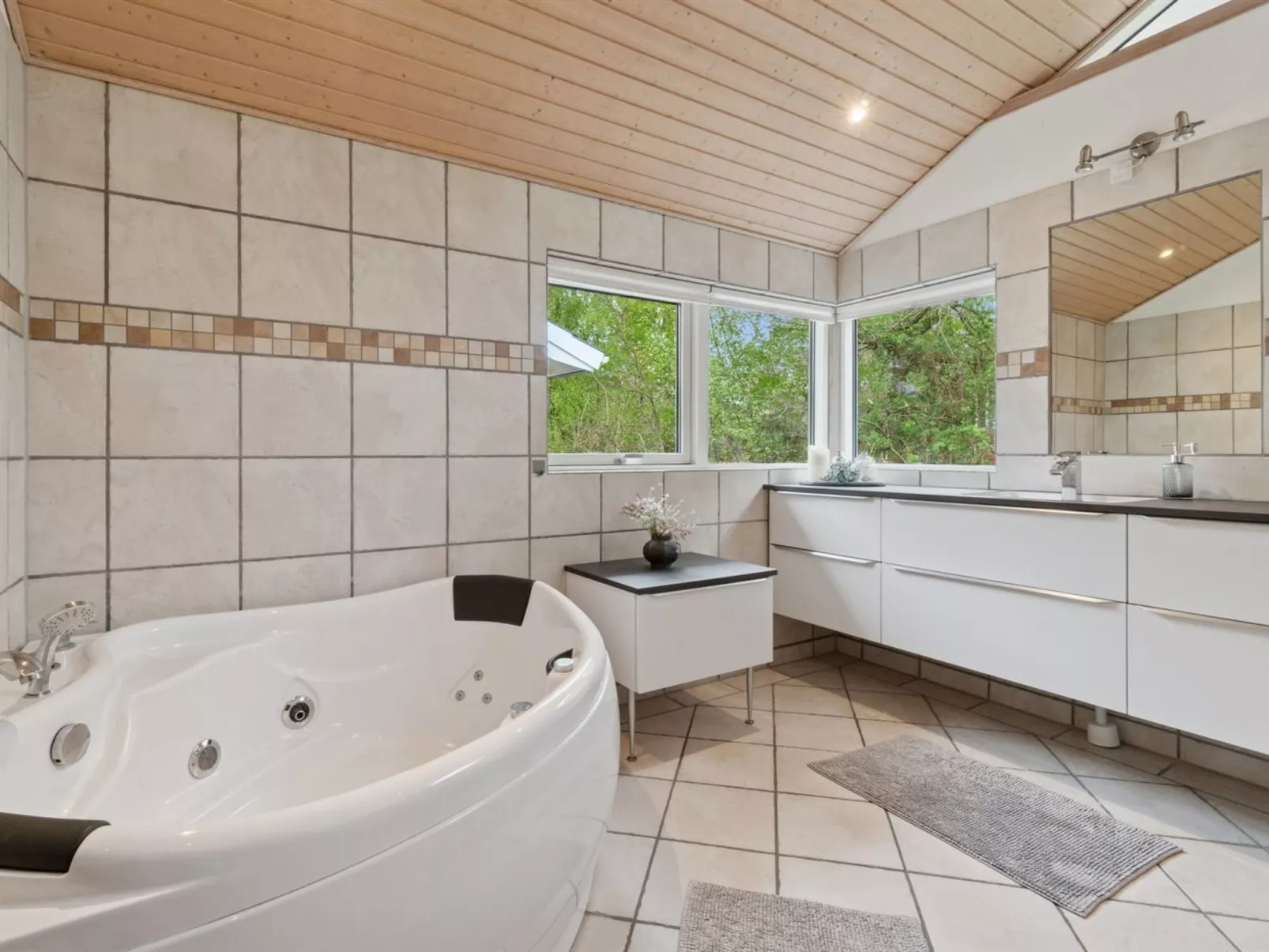 "Bergulv" - 75m from the sea-Binnen