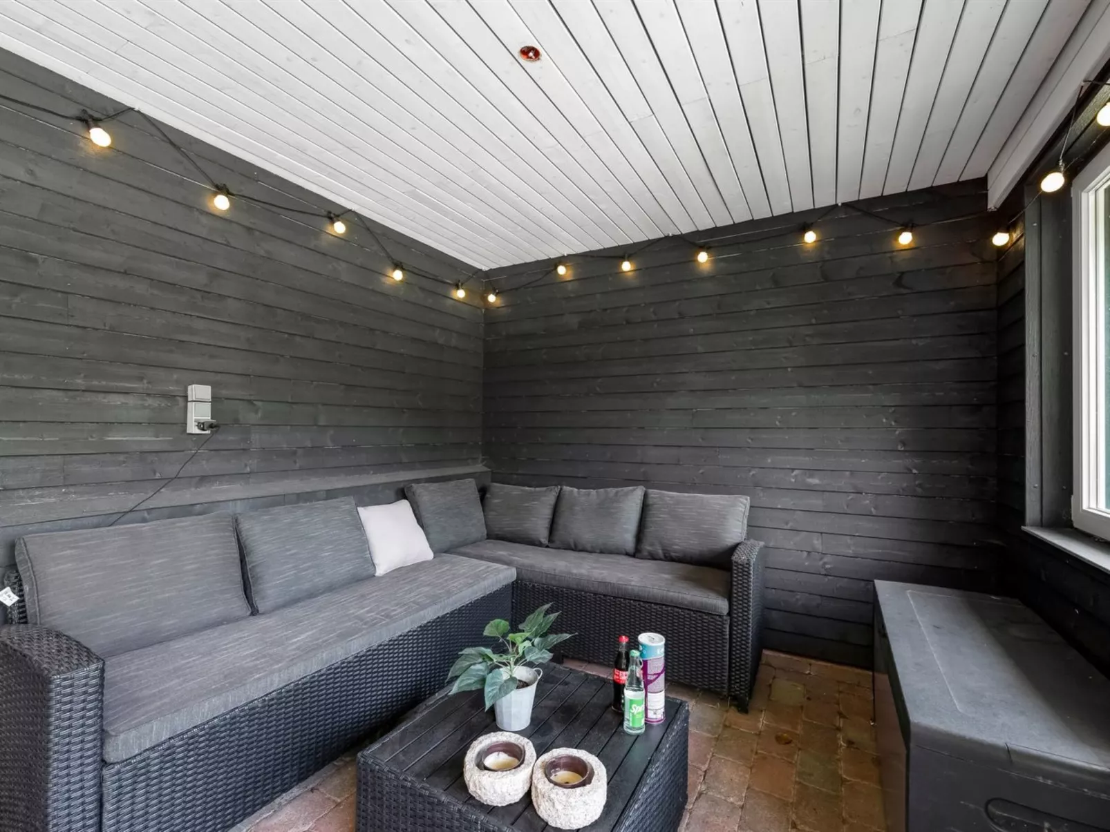 "Knag" - 800m to the fjord-Buiten