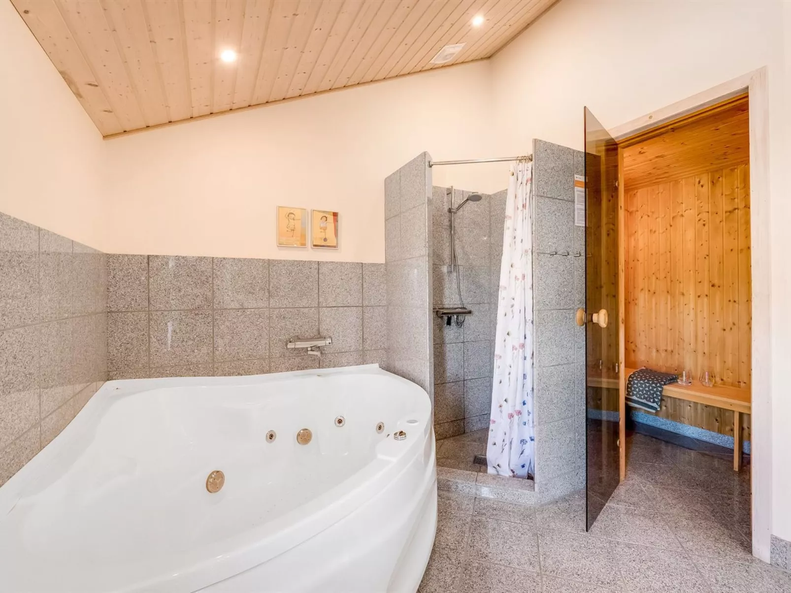 "Haagen" - 600m to the fjord-Binnen