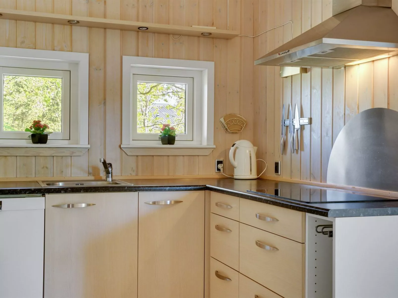 "Ebbi" - 36km from the sea-Binnen