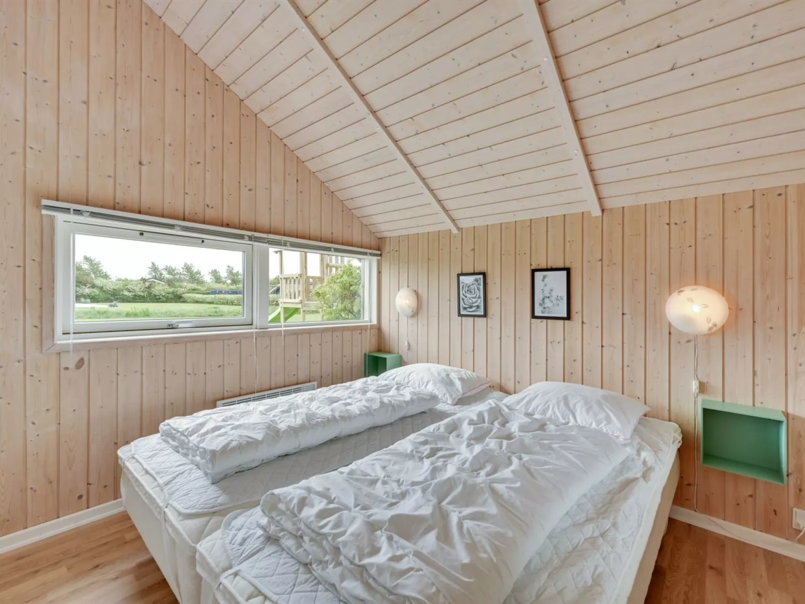 "Binna" - 1.2km to the fjord-Binnen