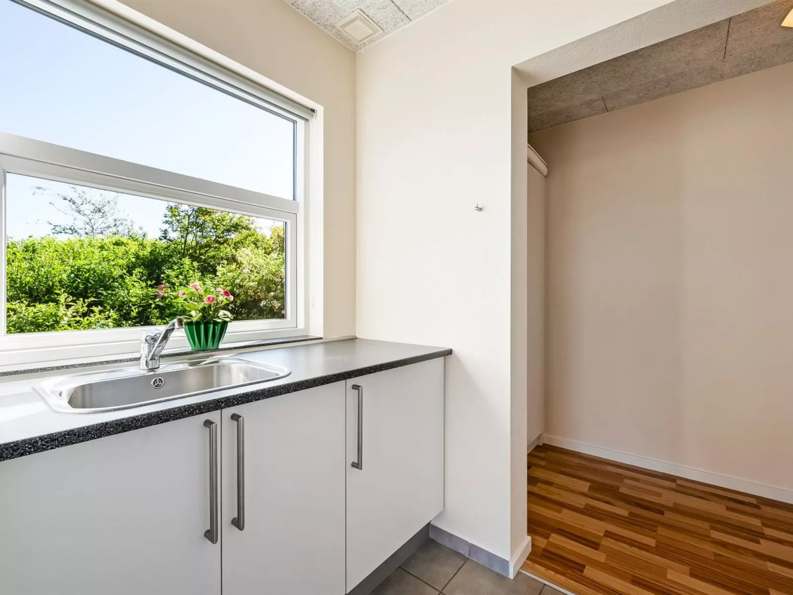 "Hedevig" - 800m to the fjord-Binnen