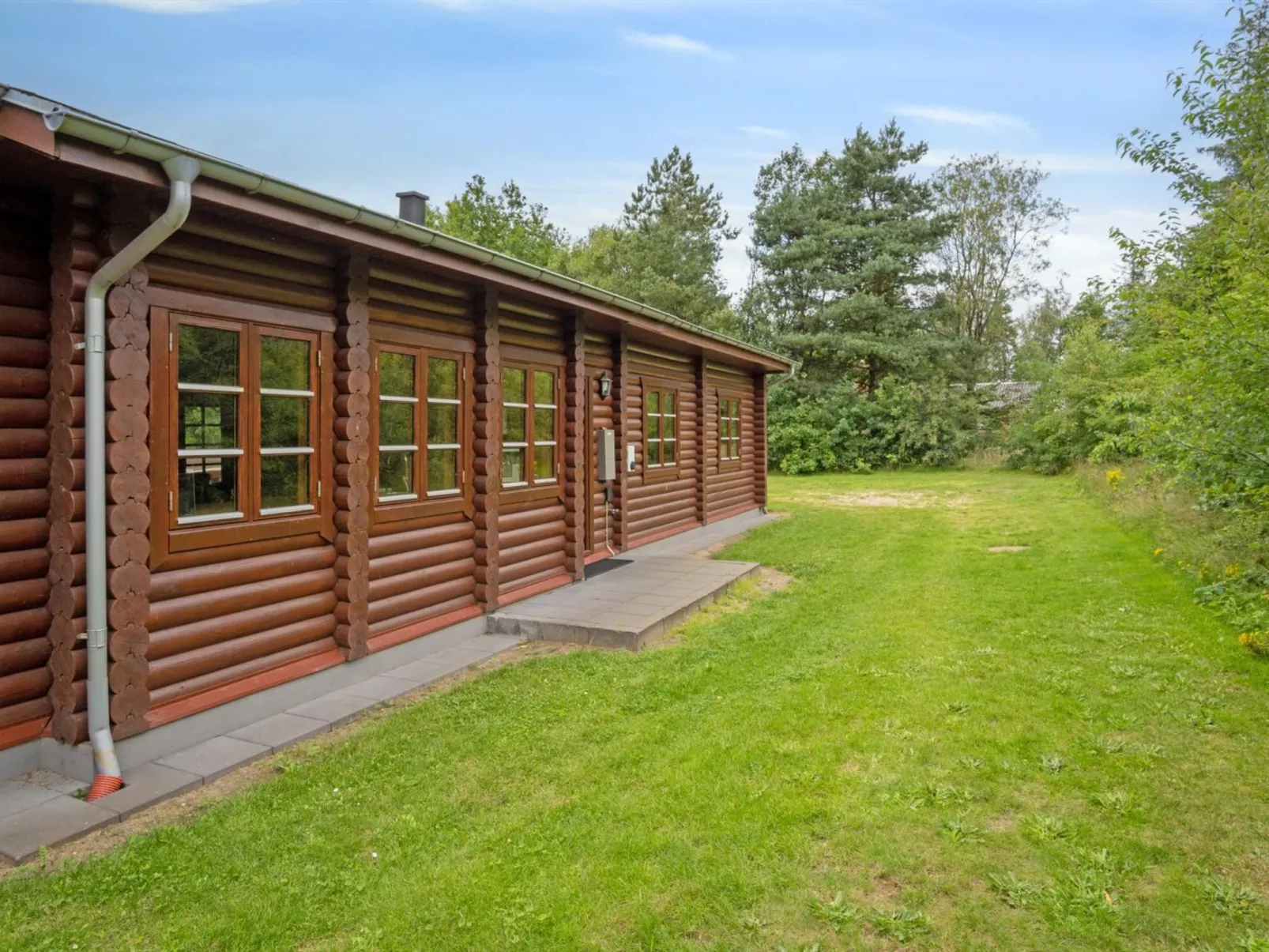 "Frederica" - 30km from the sea-Buiten