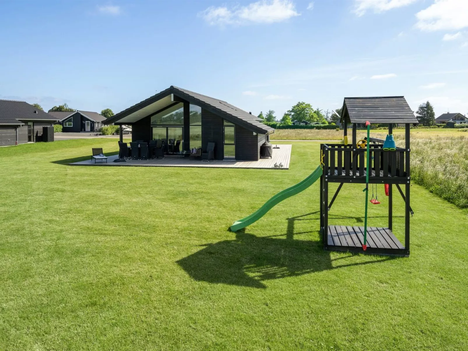 "Thalie" - 400m from the sea-Buiten