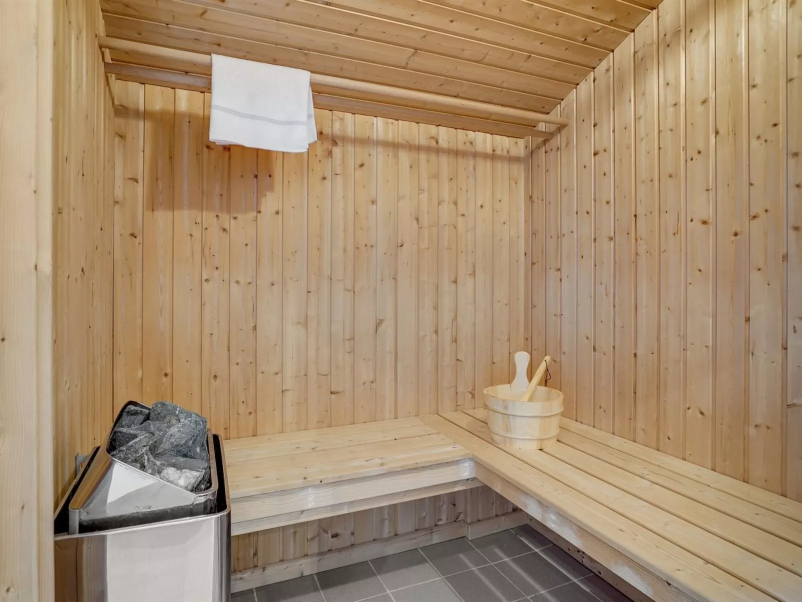 "Kalina" - 150m from the sea-Binnen