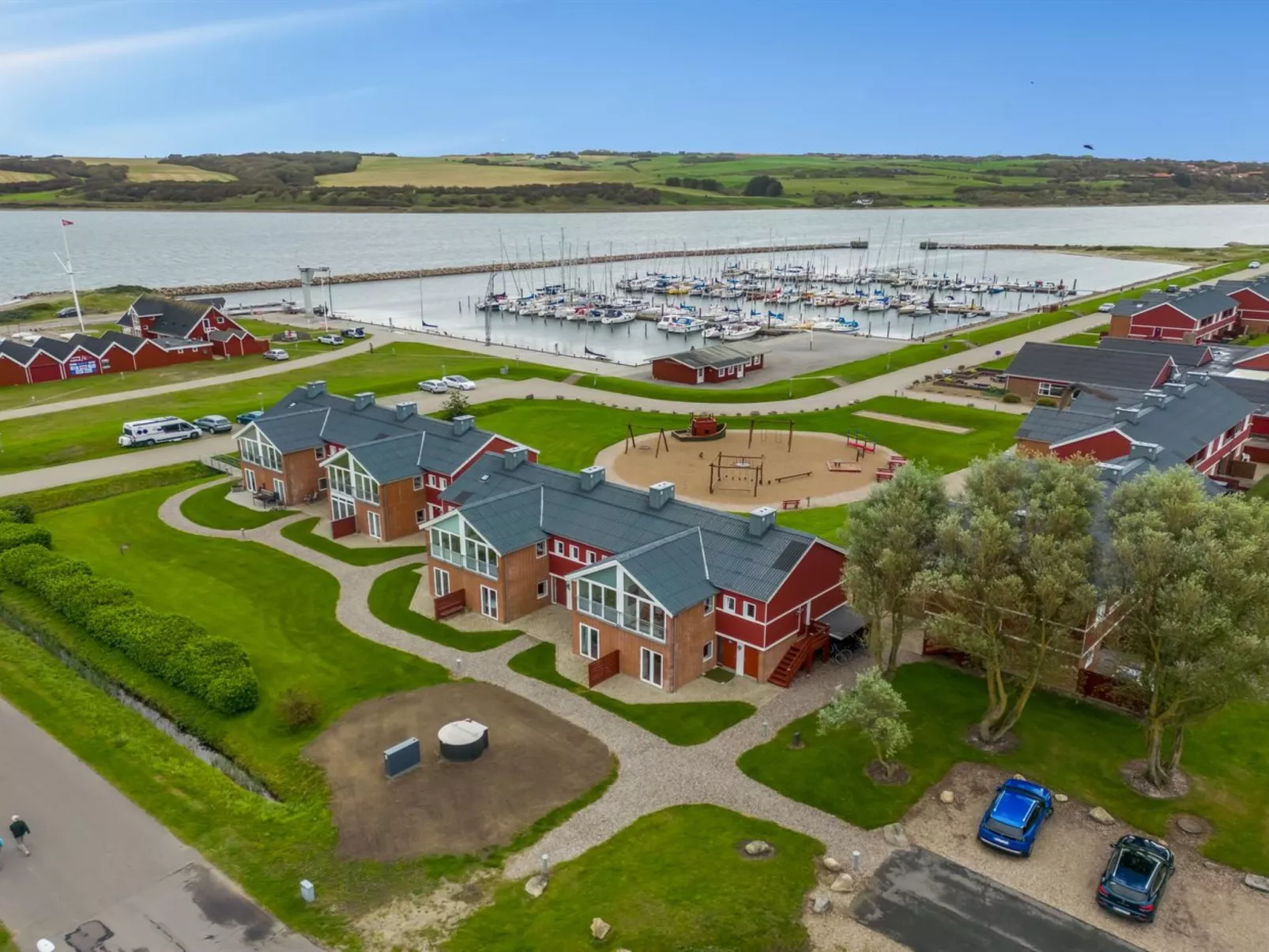 "Alvy" - 100m to the fjord-Buiten