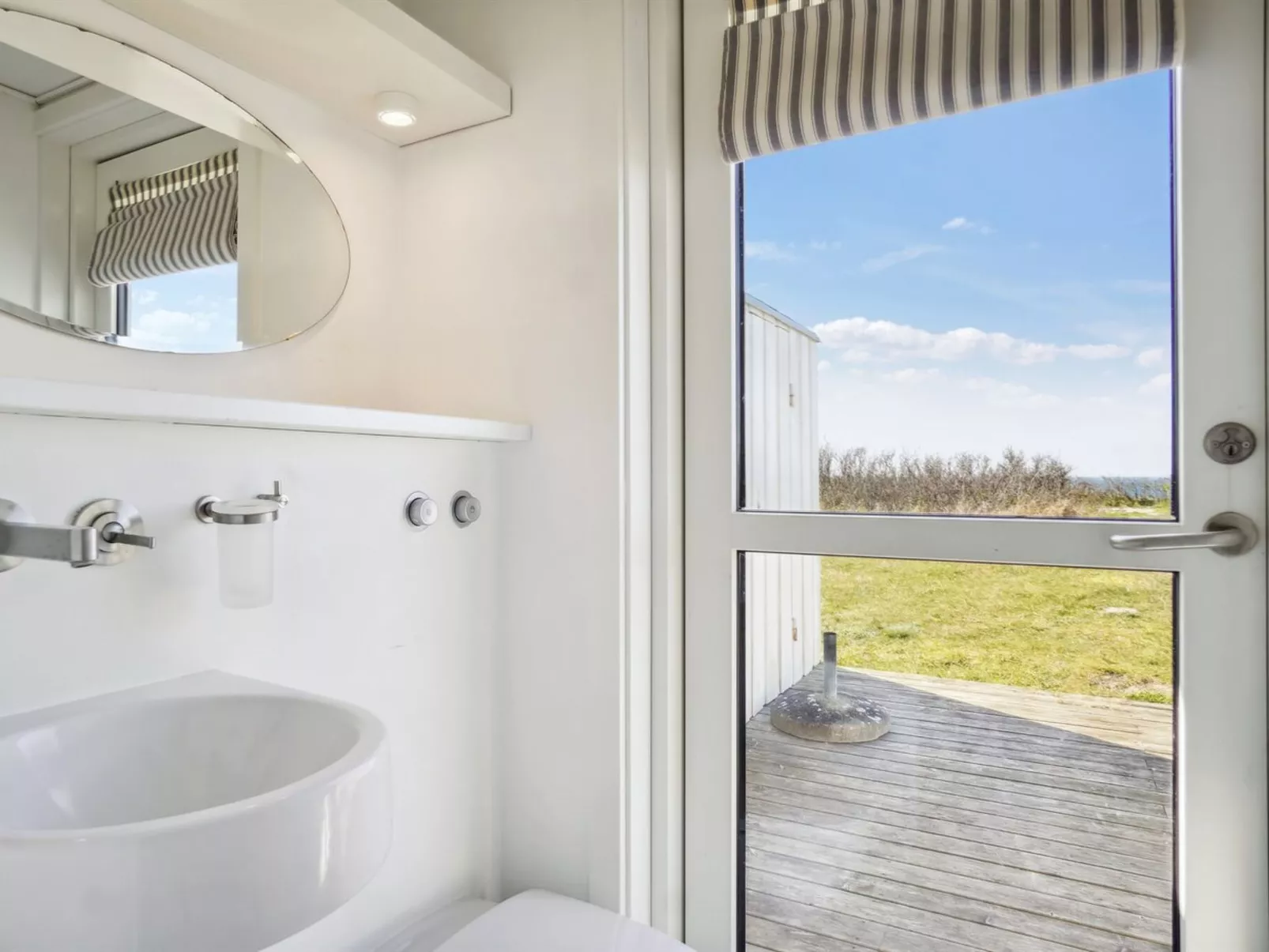 "Normand" - 50m from the sea-Binnen