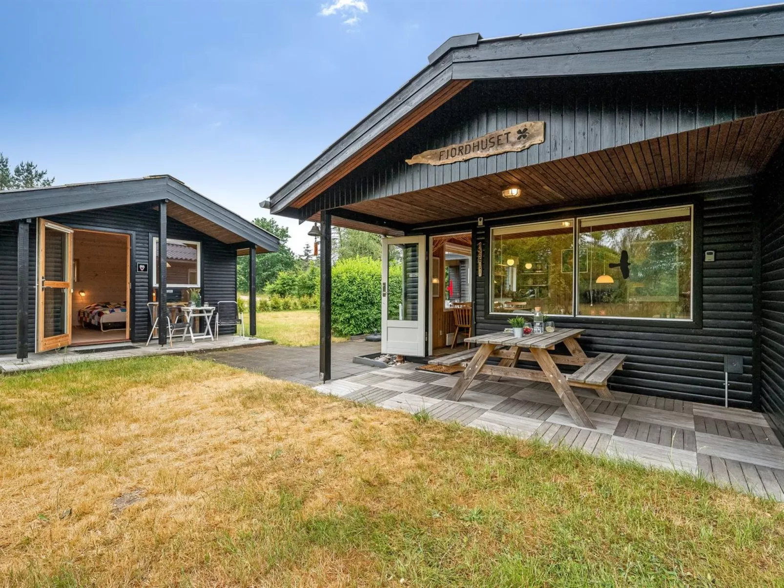 "Fifi" - 200m to the fjord-Buiten