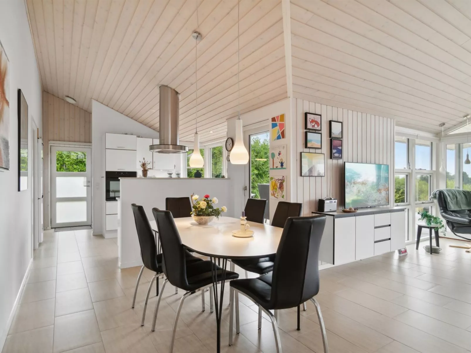 "Esmeralda" - 350m from the sea-Binnen