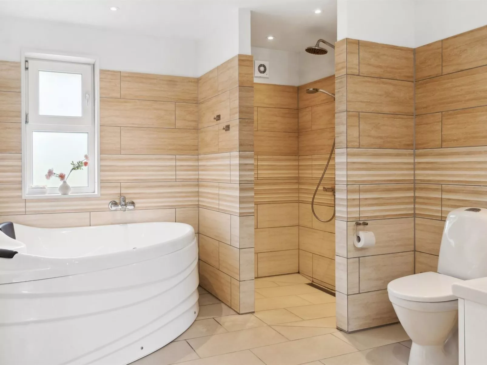 "Ronia" - 900m from the sea-Binnen