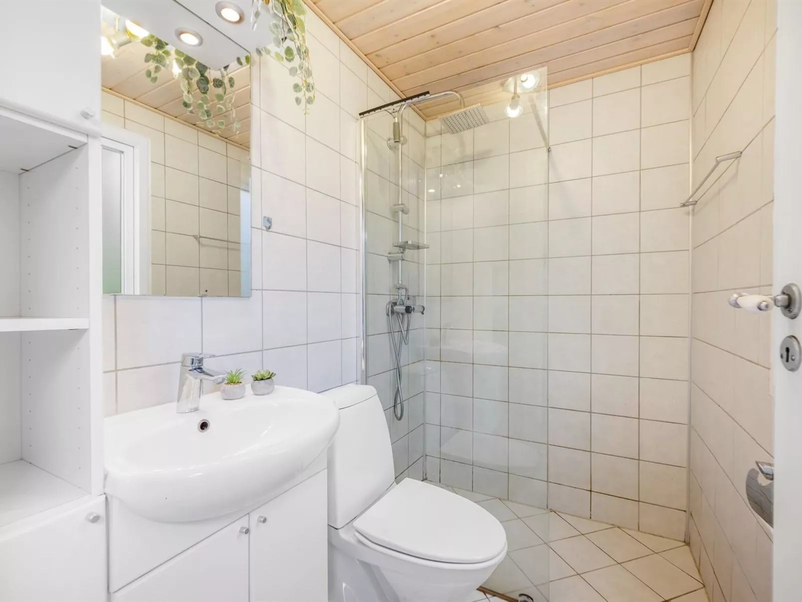 "Meo" - 30km from the sea-Binnen