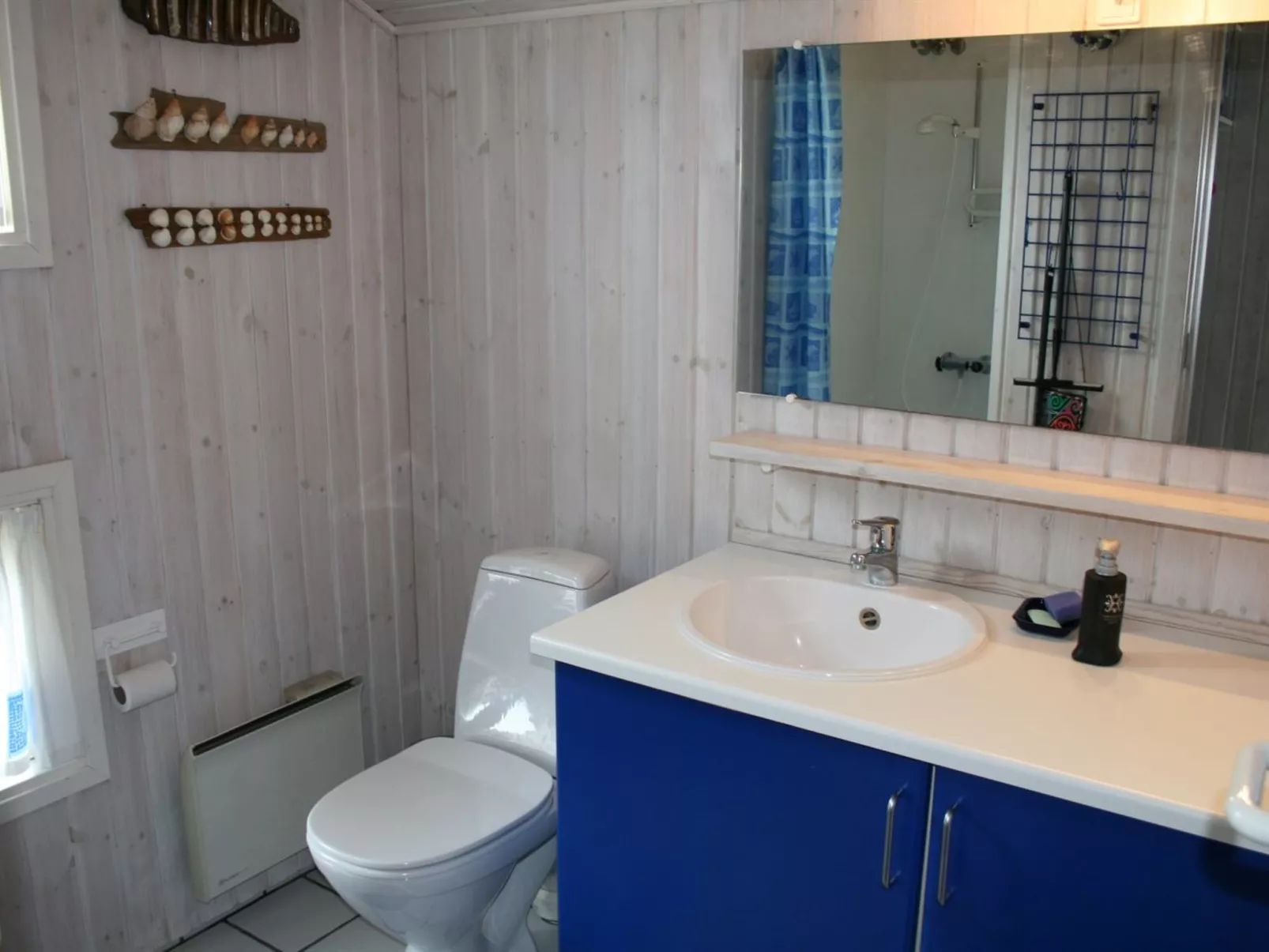 "Tonna" - 1km from the sea-Binnen