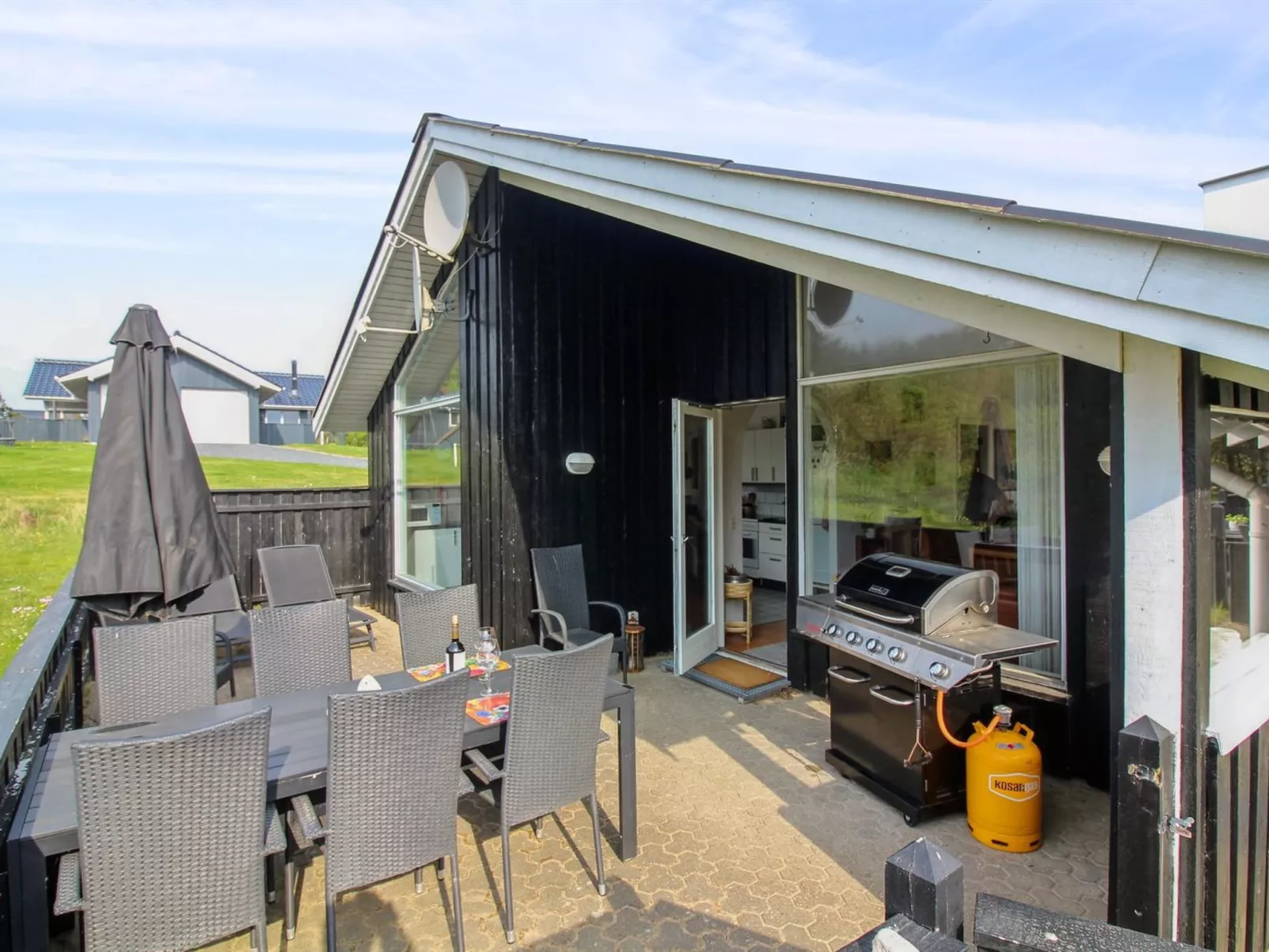 "Aike" - 400m from the sea-Buiten