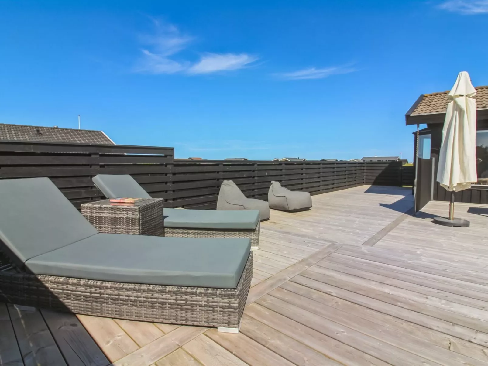 "Frederik" - 250m from the sea-Buiten