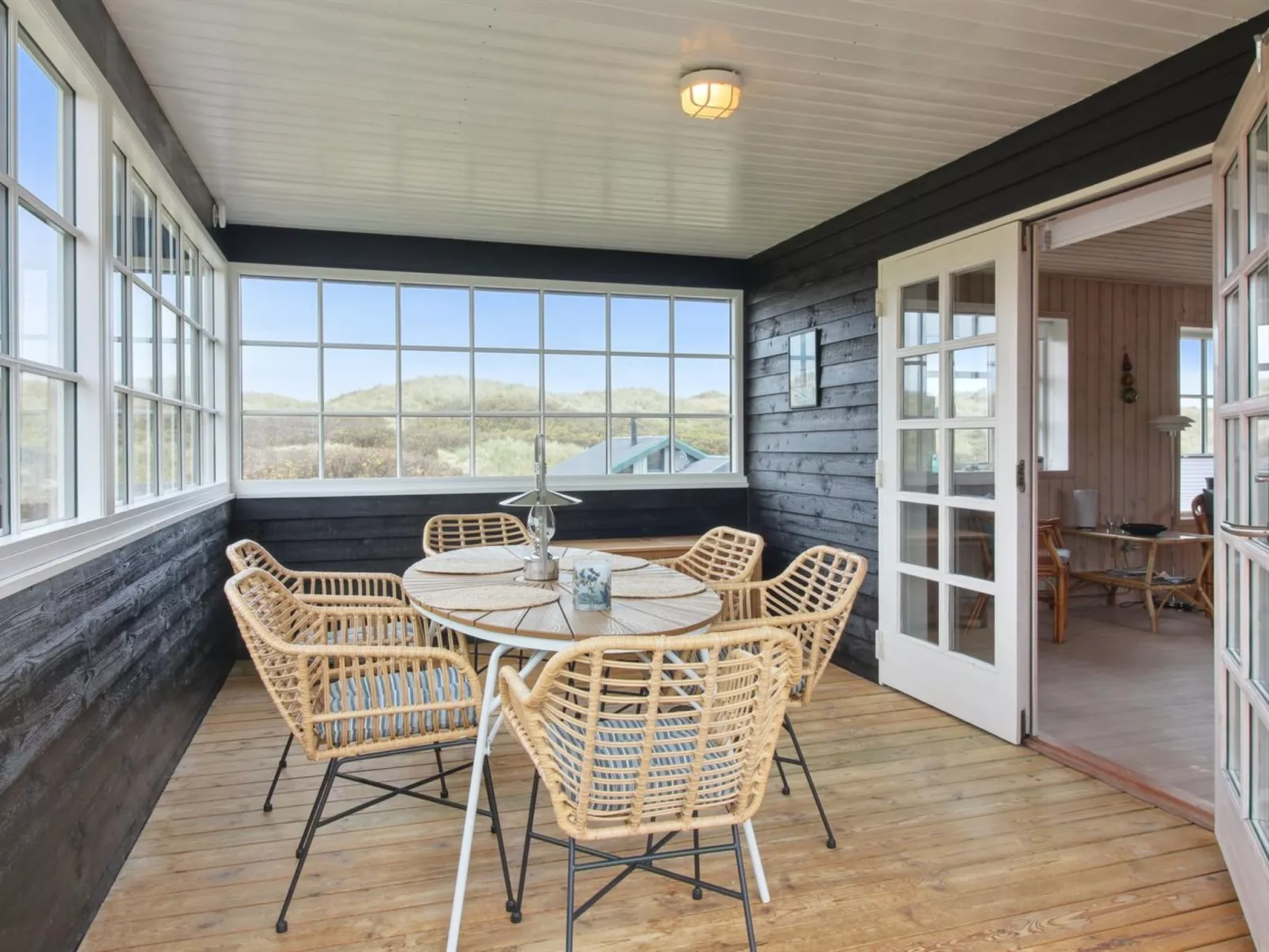 "Merina" - 150m from the sea-Binnen