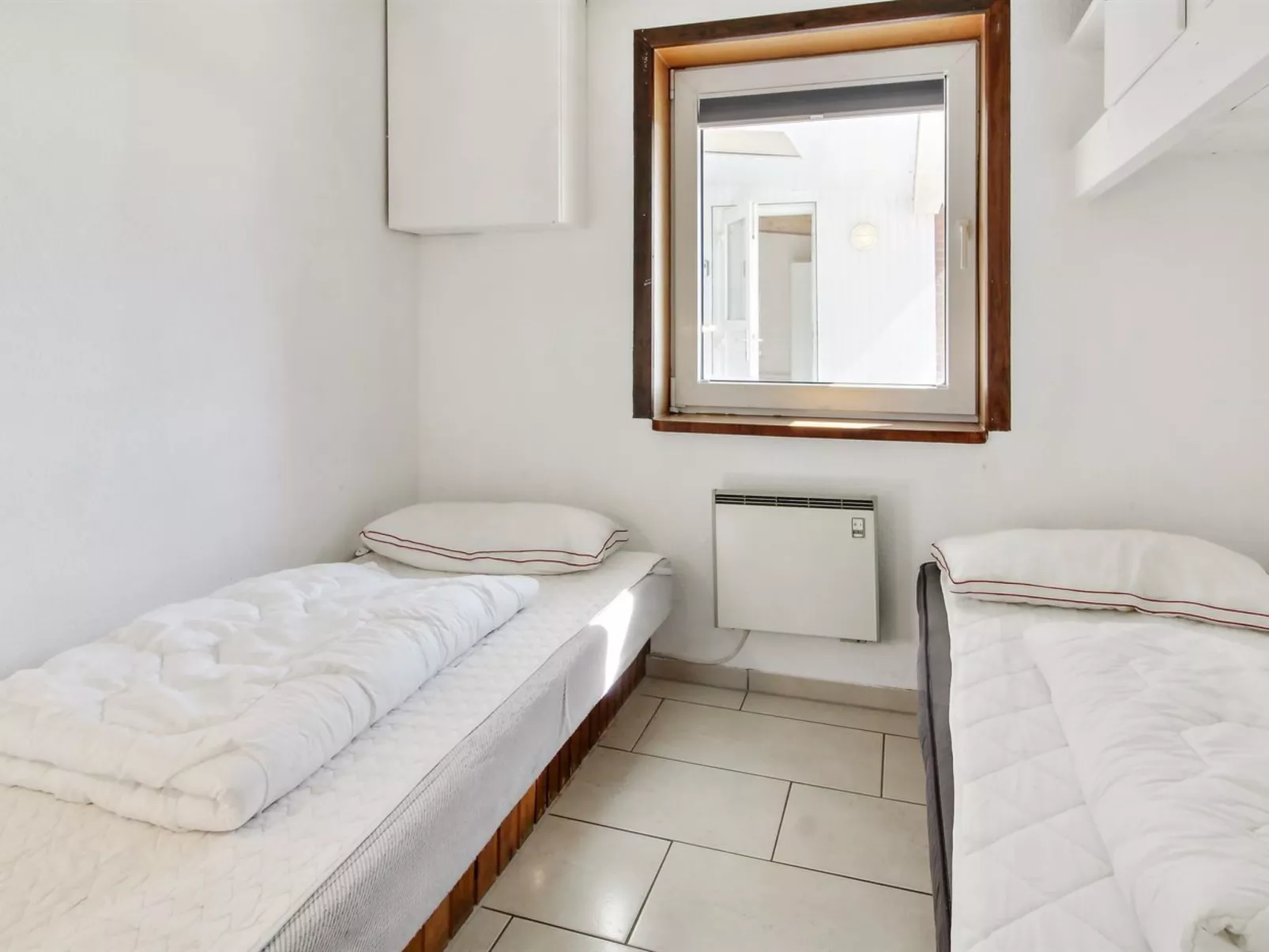 "Nalin" - 500m from the sea-Binnen