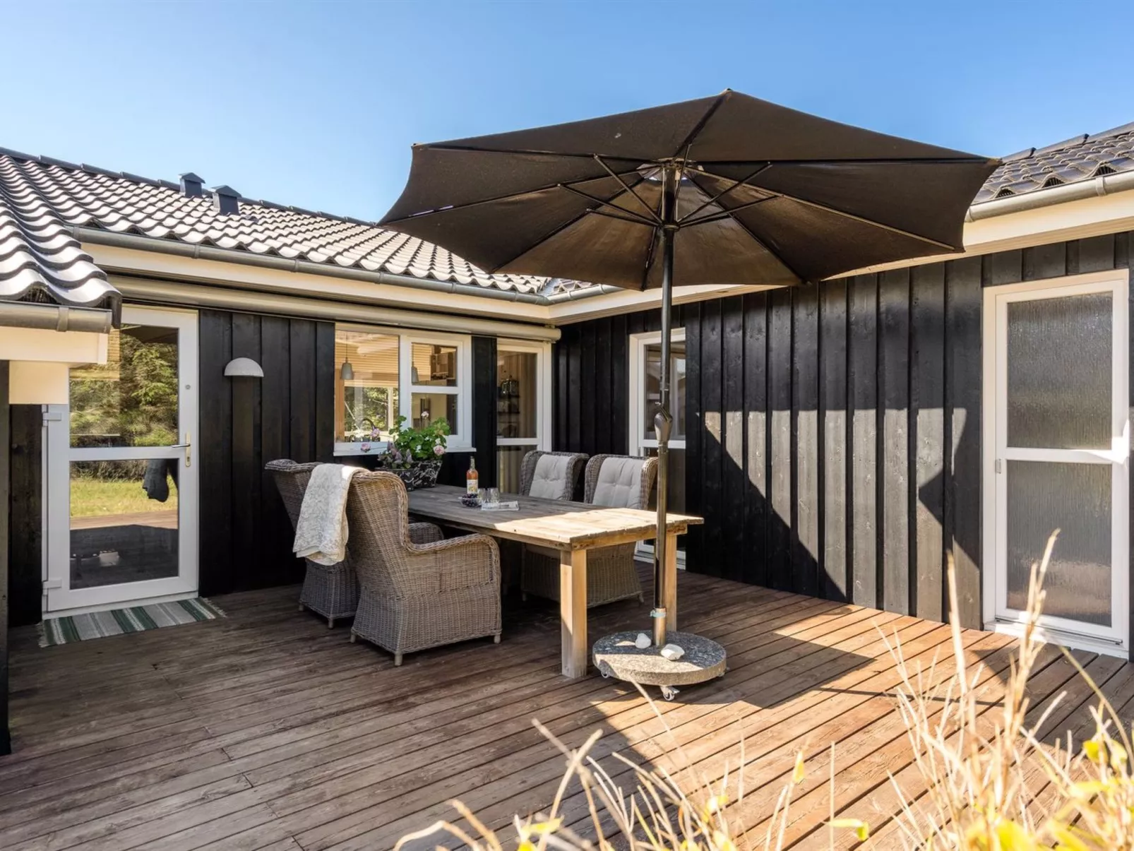 "Gun" - 450m from the sea-Buiten