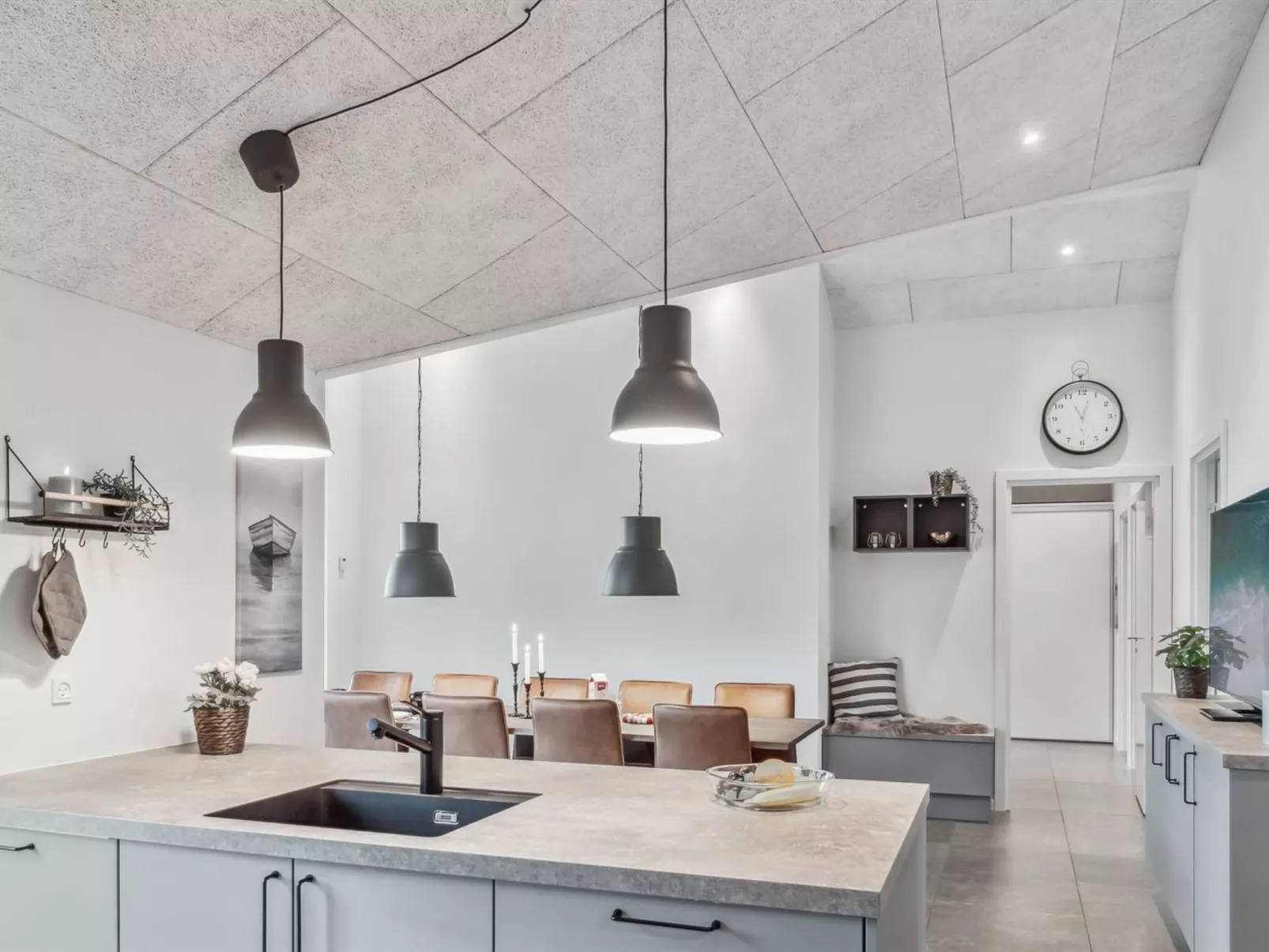 "Clare" - 100m from the sea-Binnen