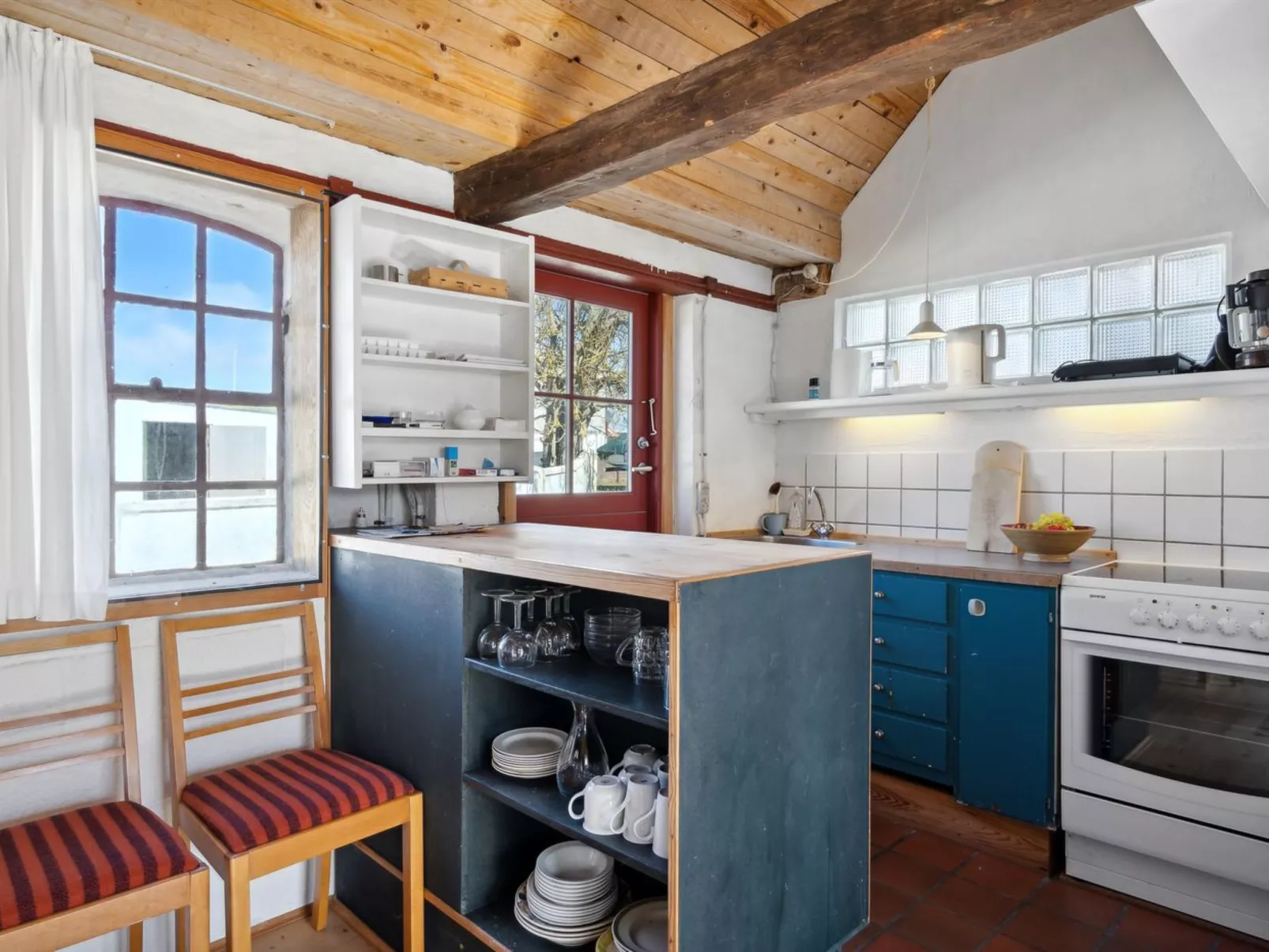 "Bedri" - 100m from the sea-Binnen