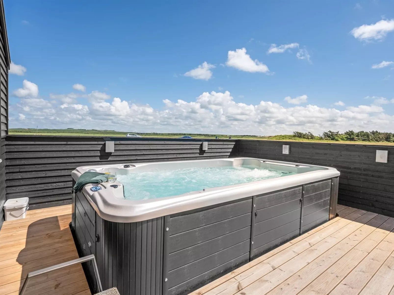 "Ivar" - 300m from the sea-Binnen