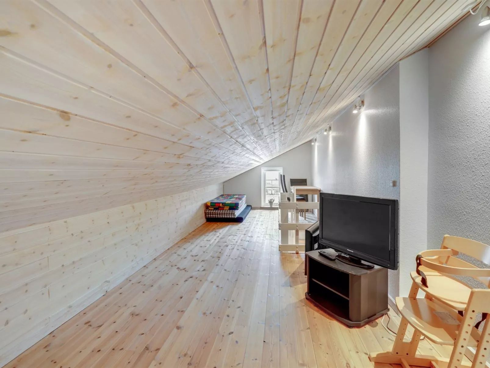 "Marno" - 500m from the sea-Binnen