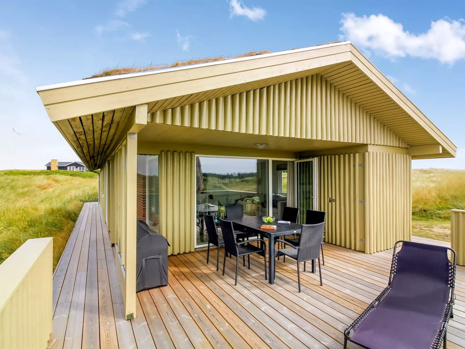 "Pinja" - 400m from the sea-Buiten