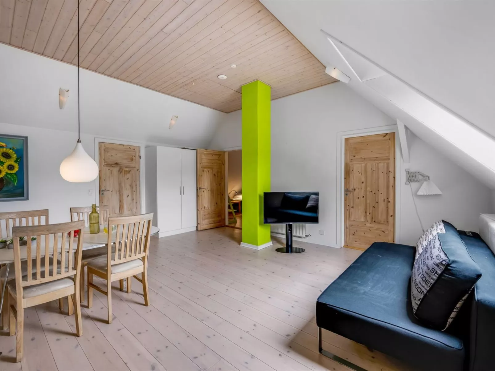 "Amma" - 21km from the sea-Binnen