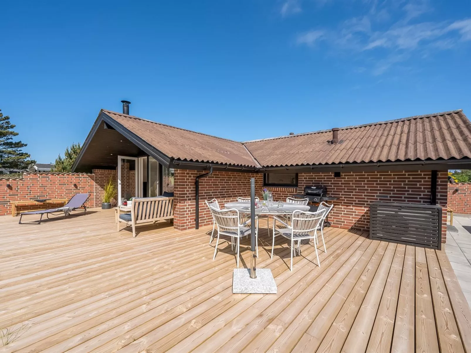 "Tilda" - 900m from the sea-Buiten